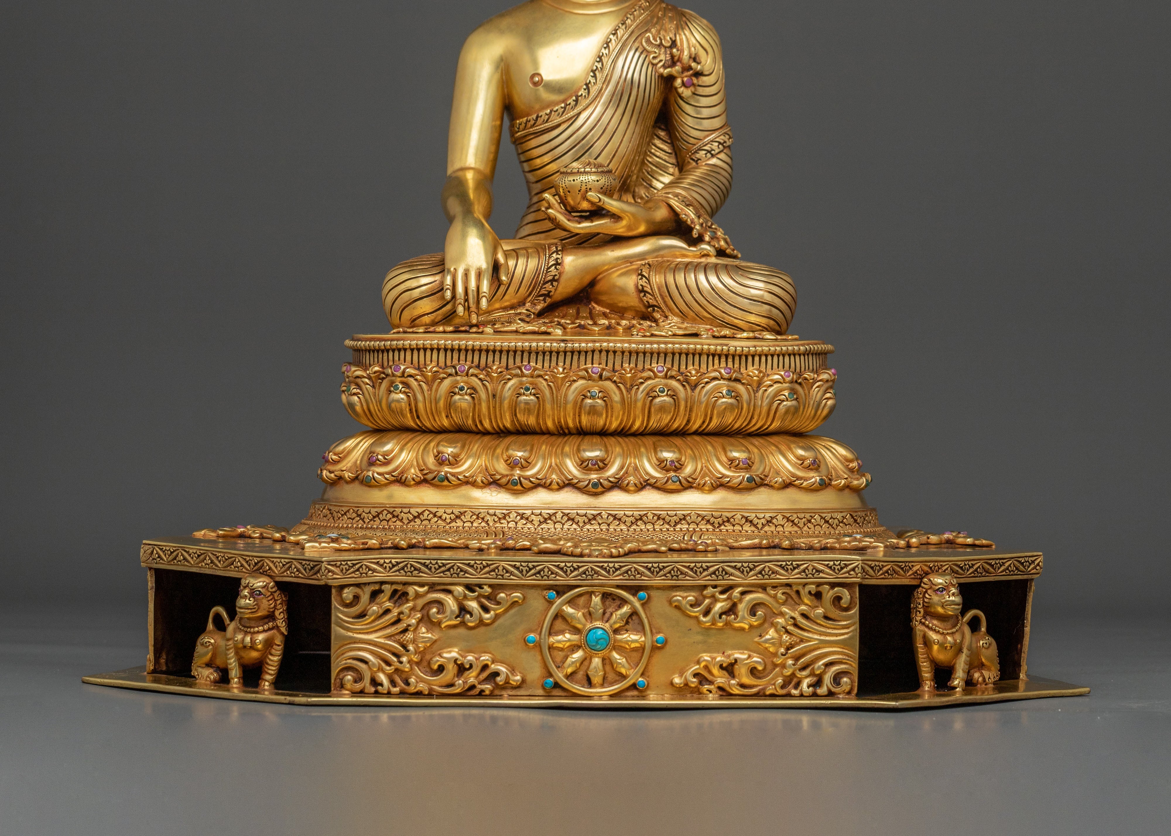 Shakyamuni Buddha Statue Seated on Throne | Enlightened one