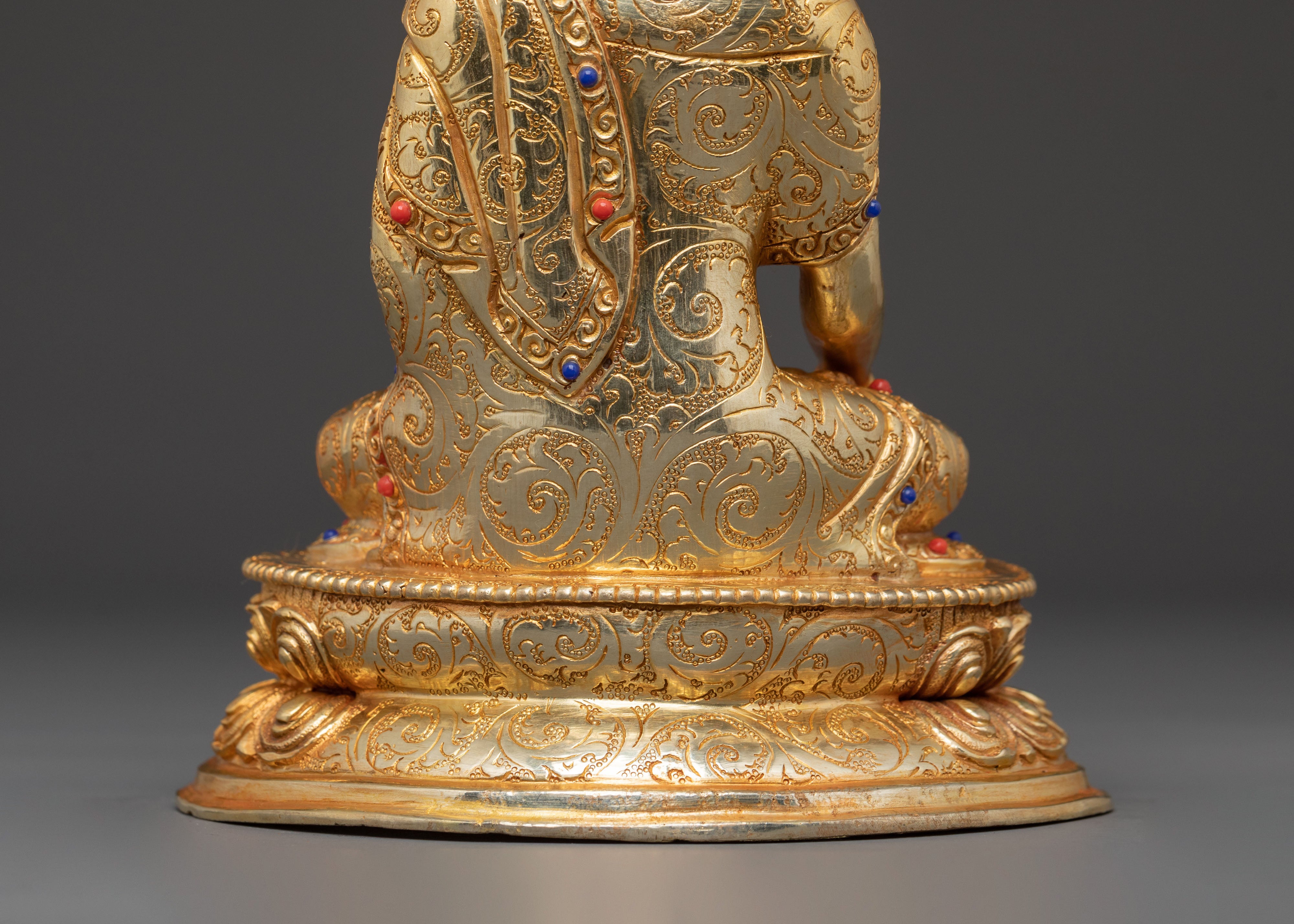 Shakyamuni Buddha Statue: Path to Nirvana