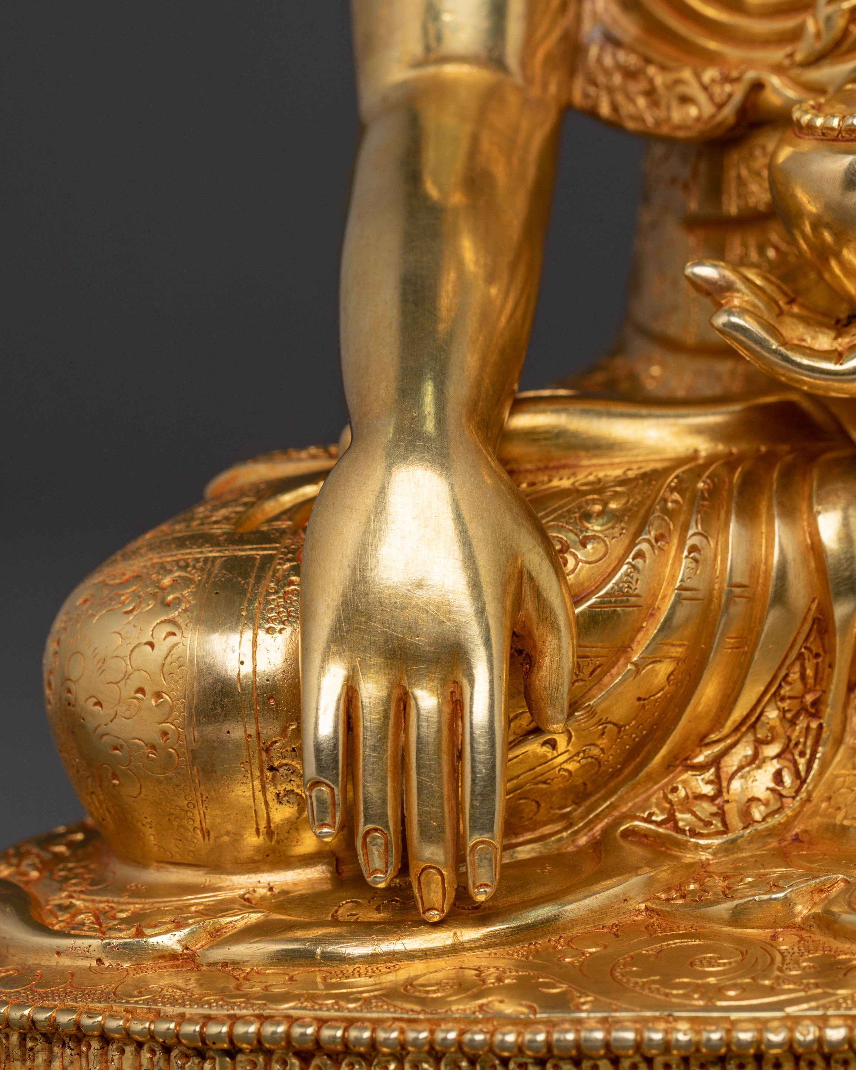 Shakyamuni Buddha Peace Sculpture | Enlightened One