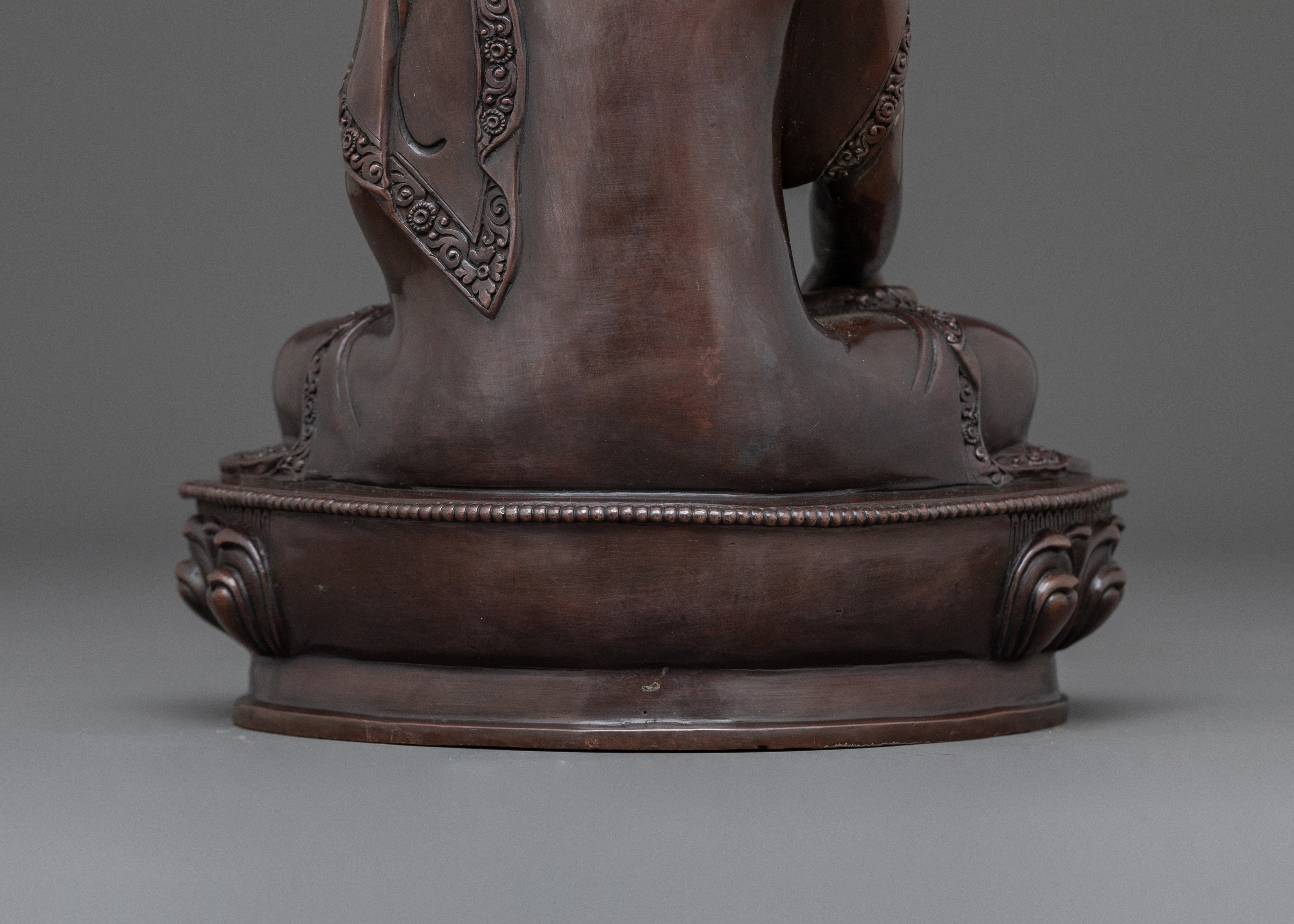 Shakyamuni Buddha: Buddhist Sacred Figurine