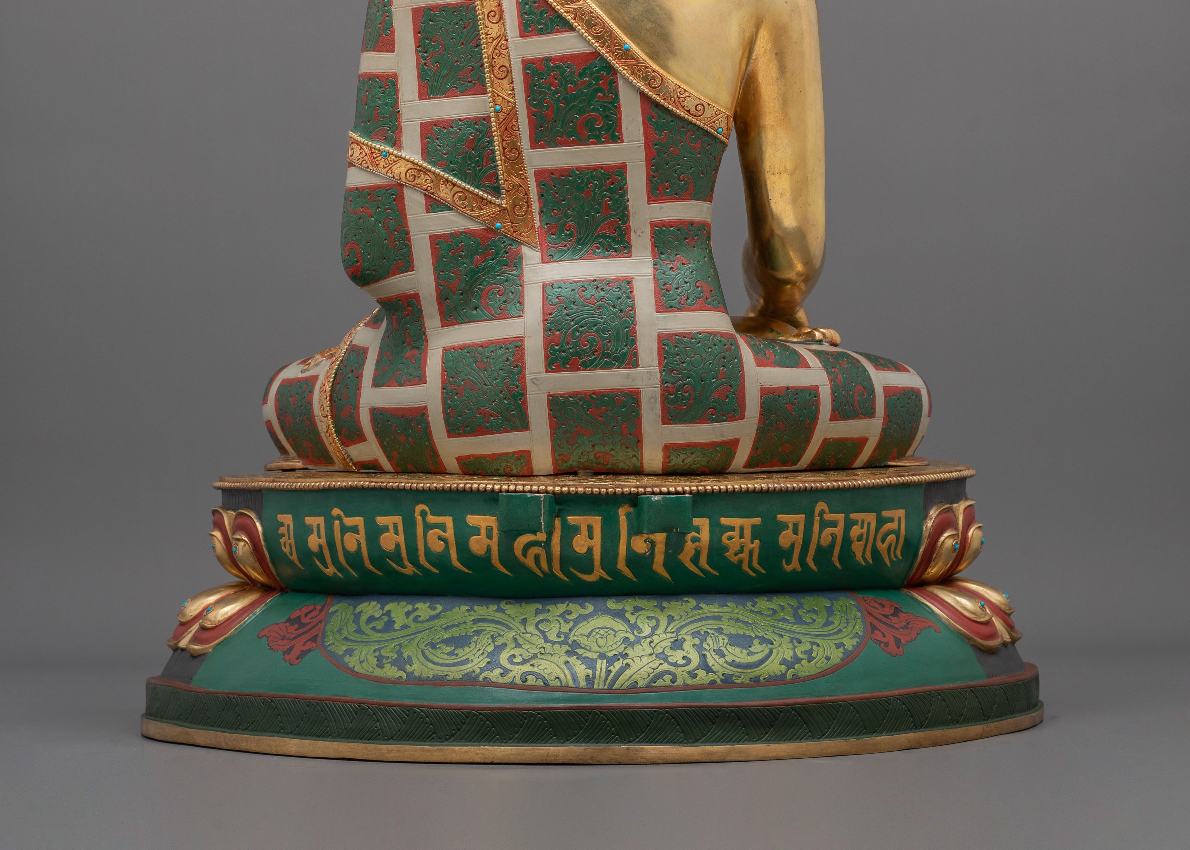 Shakyamuni Buddha Statue | 24K Gold Gilded Artistry