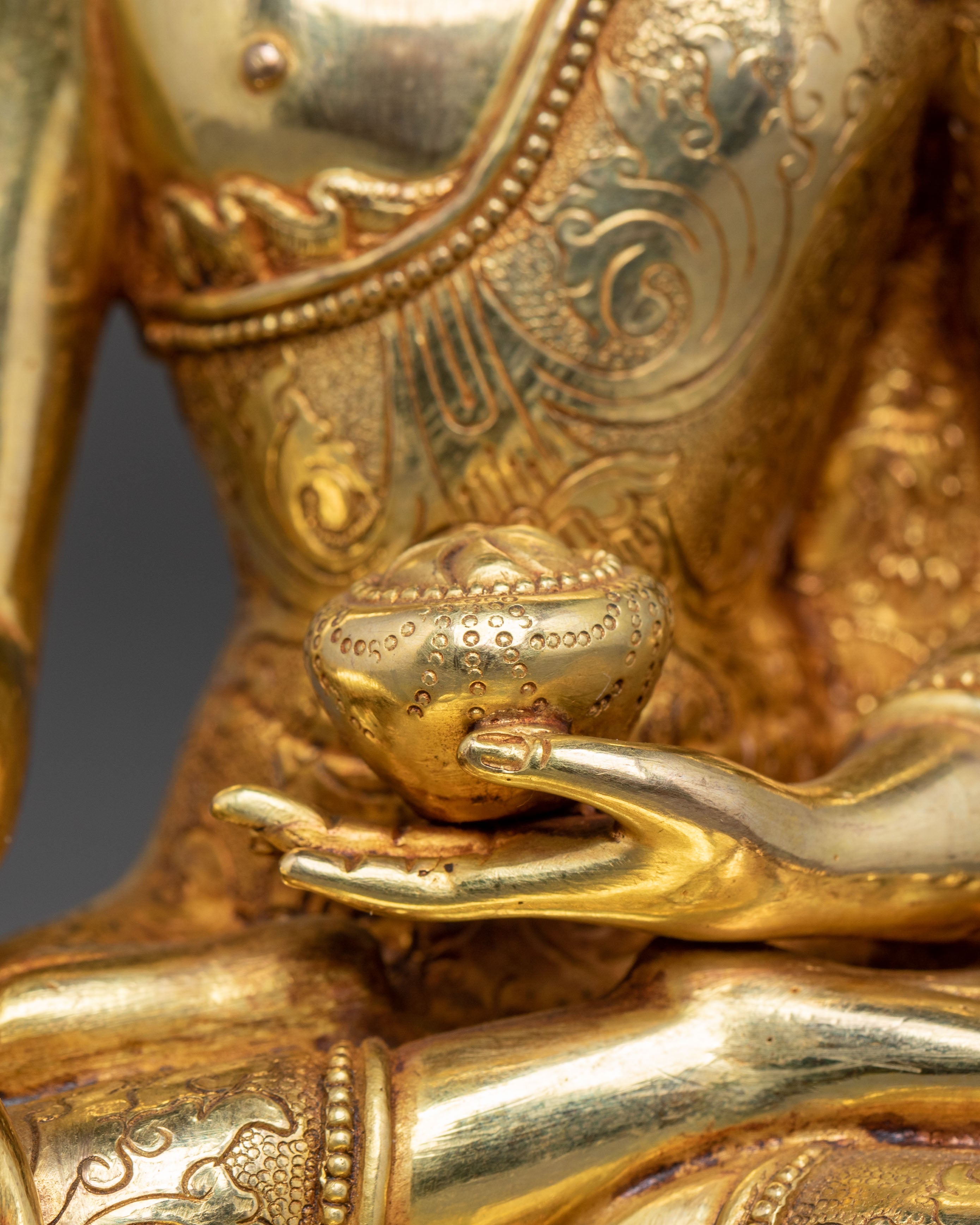 Shakyamuni Enlightened Buddha Statue: Handcrafted Serenity