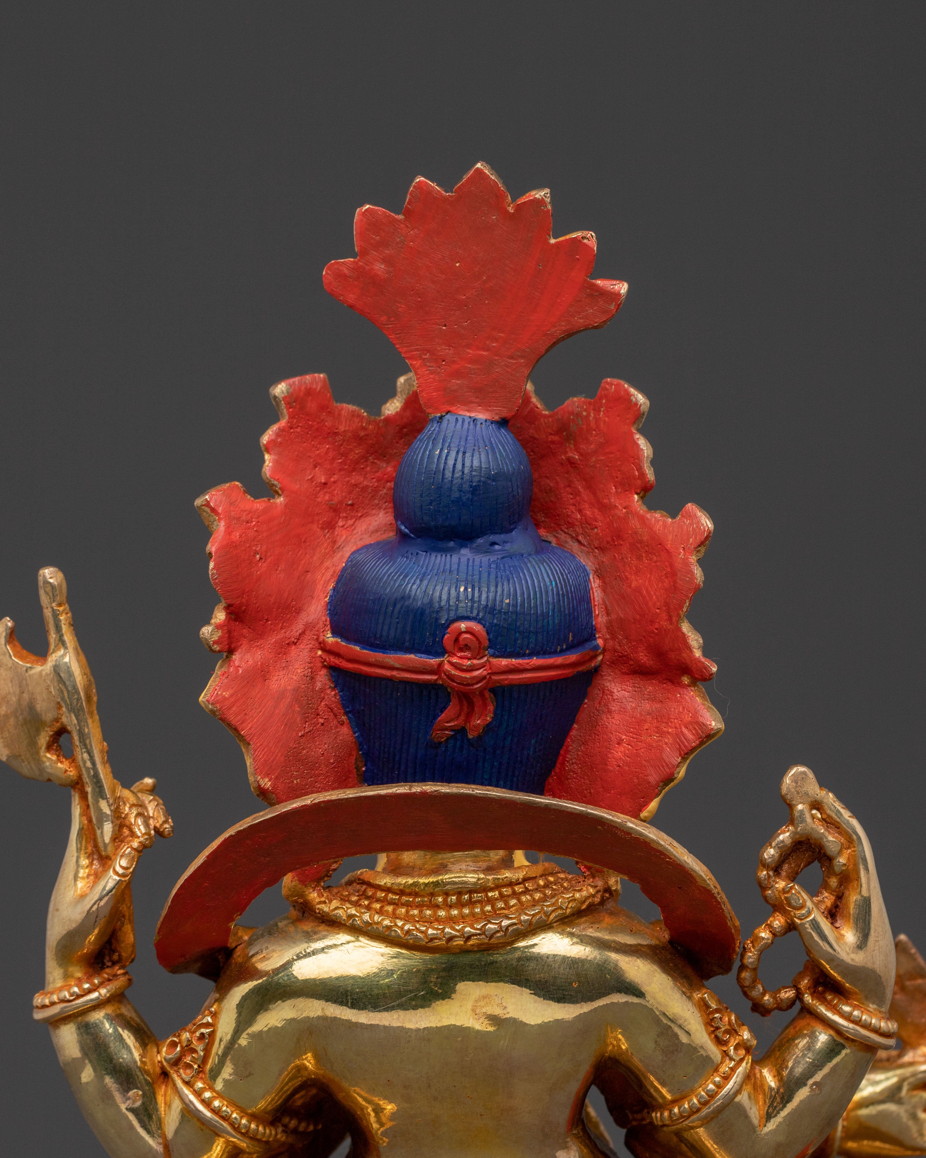 Lord Ganesha Golden Statue: Handcrafted Serenity