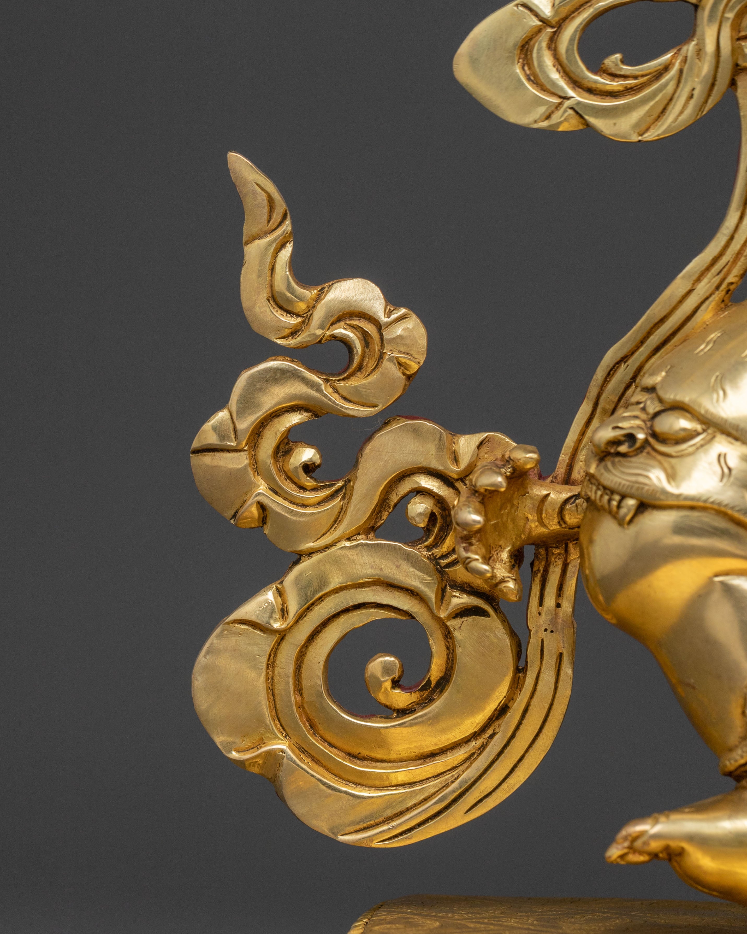 Guardian Vajrapani Statue: Spiritual Protection