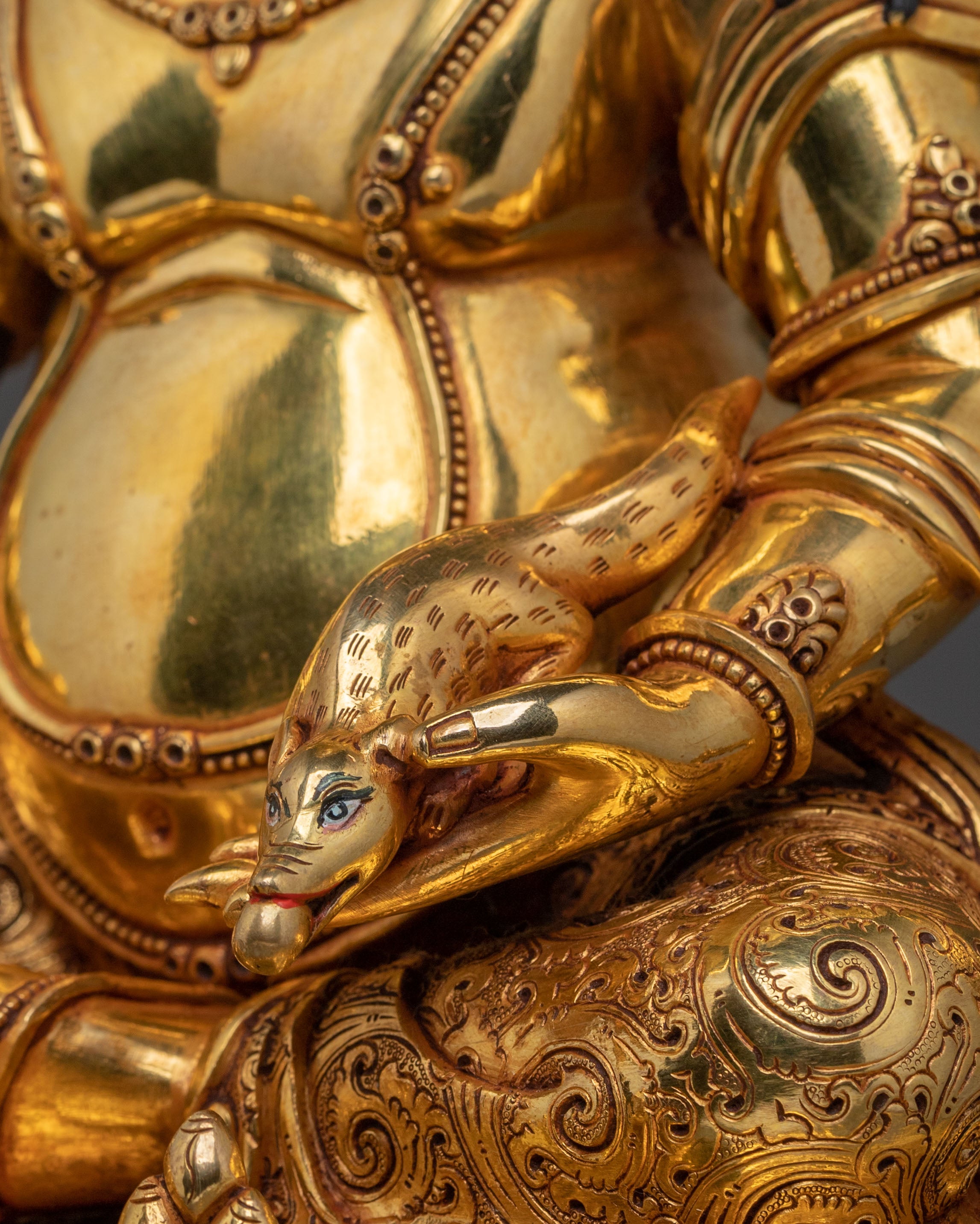 Dzambhala Divine Statue on Throne | Tibetan Wealth Deity