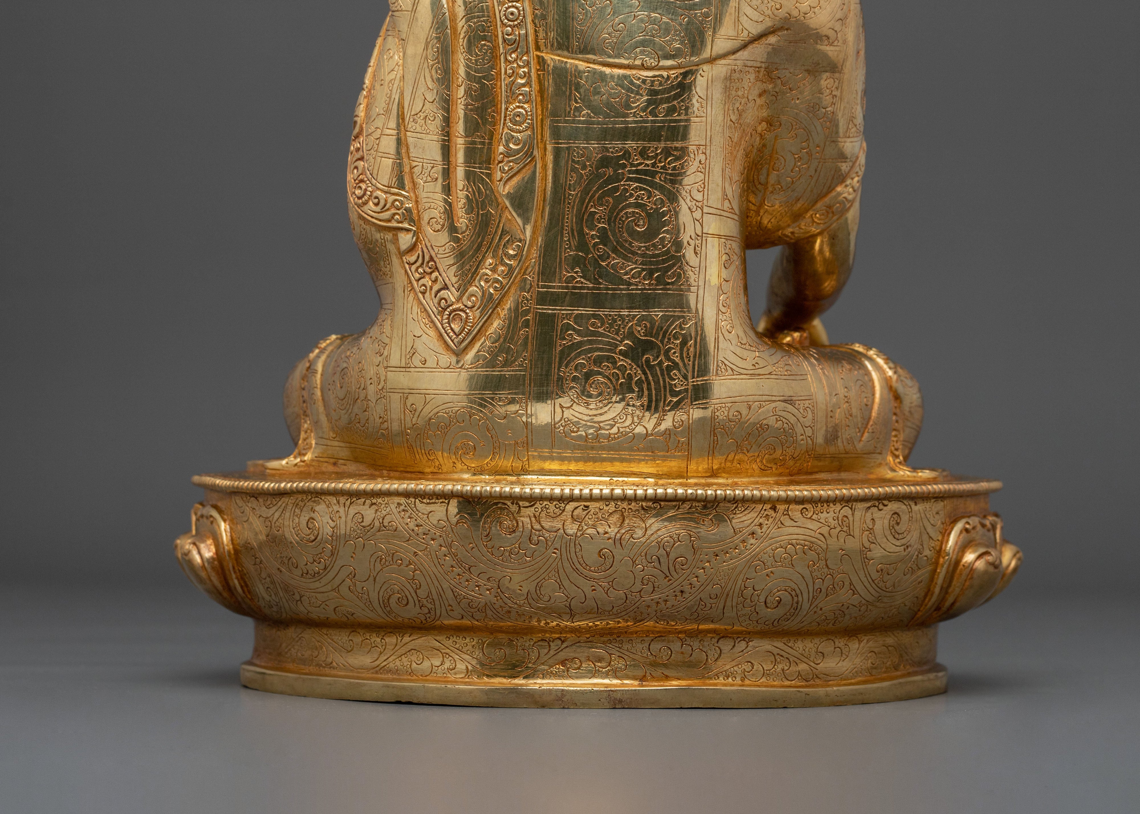 Elegant Statue of Shakyamuni Buddha | Symbol of Enlightenment
