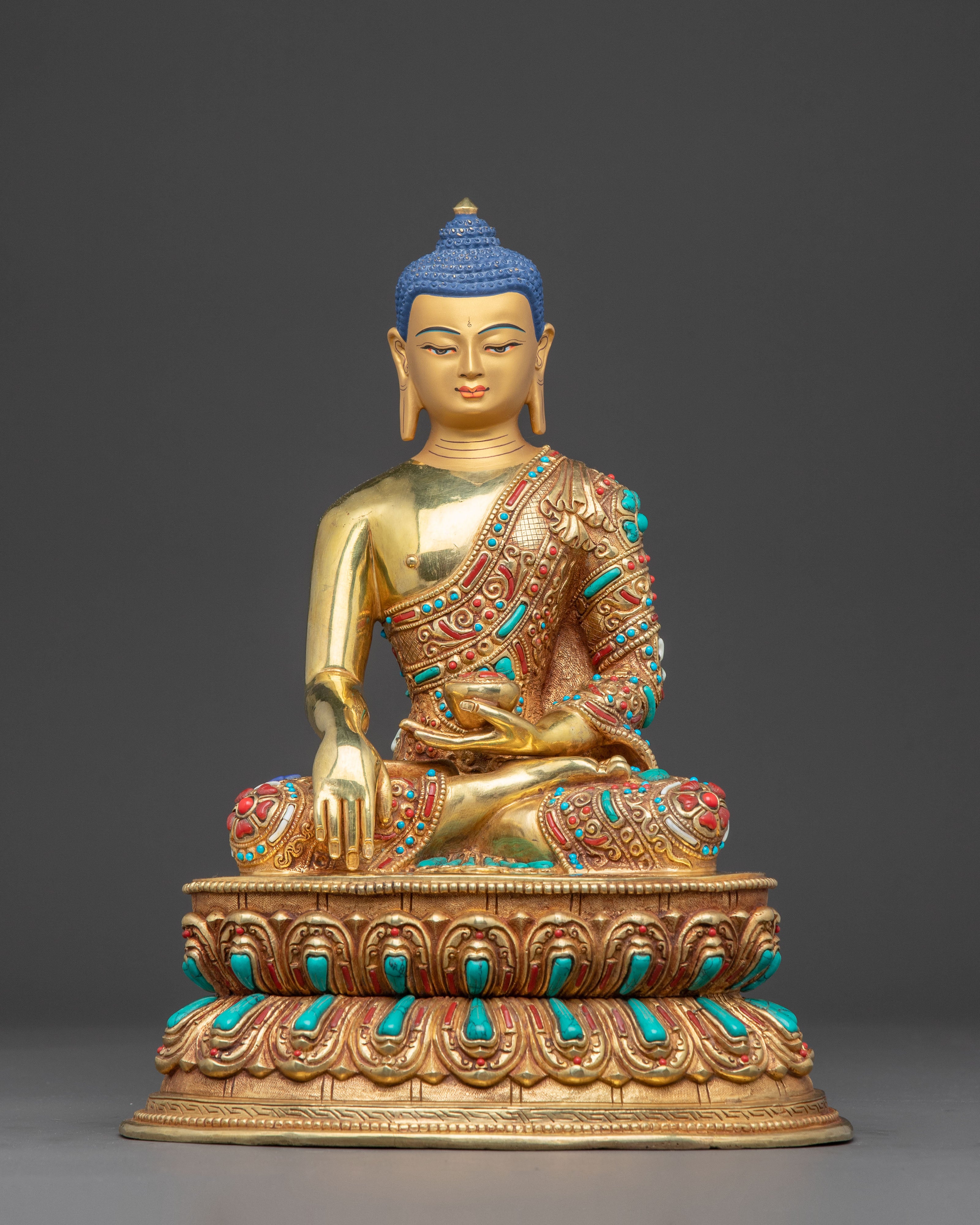 Shakyamuni Buddha Sculpture: Symbol of Power and Wisdom