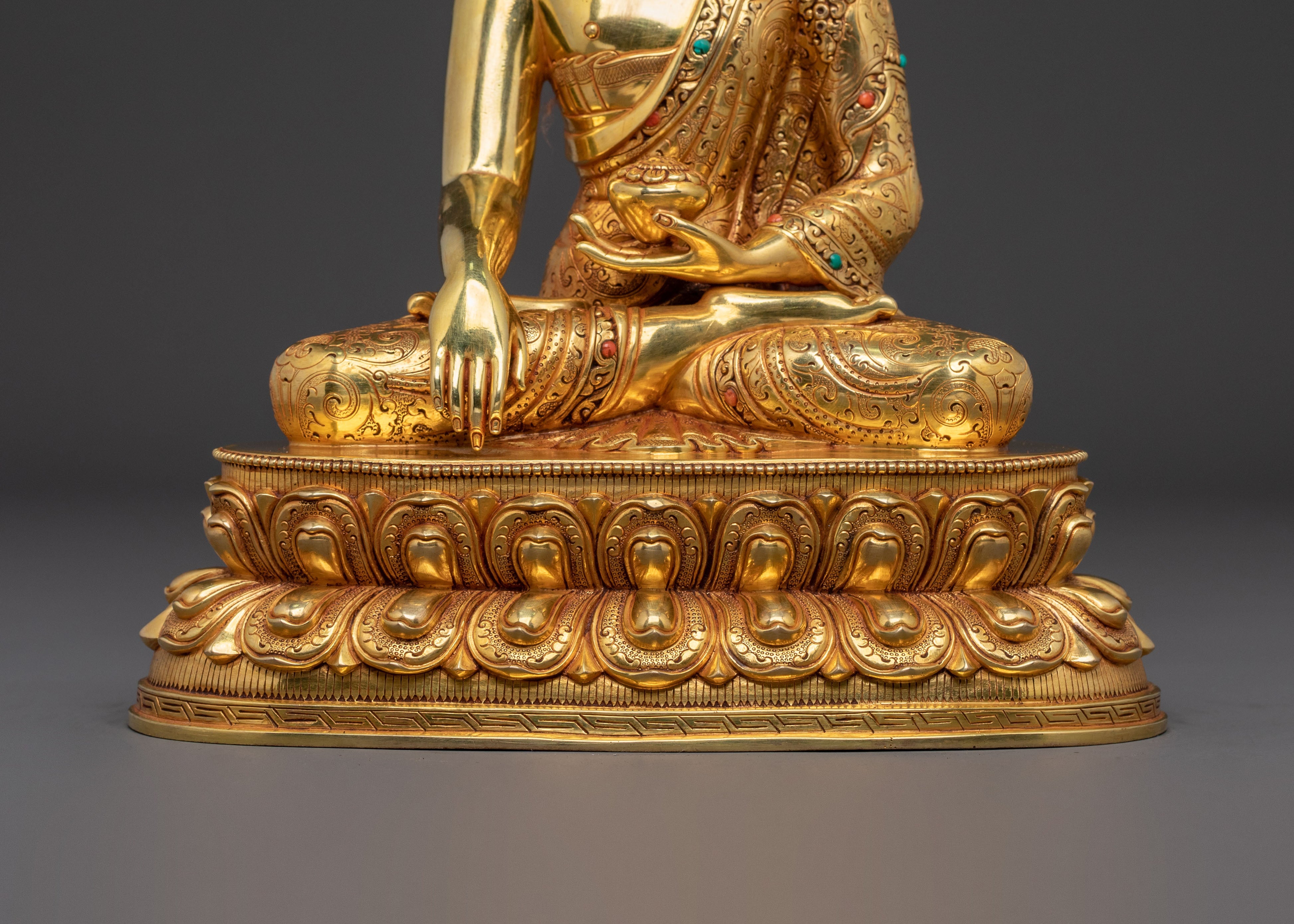 Shakyamuni Buddha Spiritual Golden Figurine