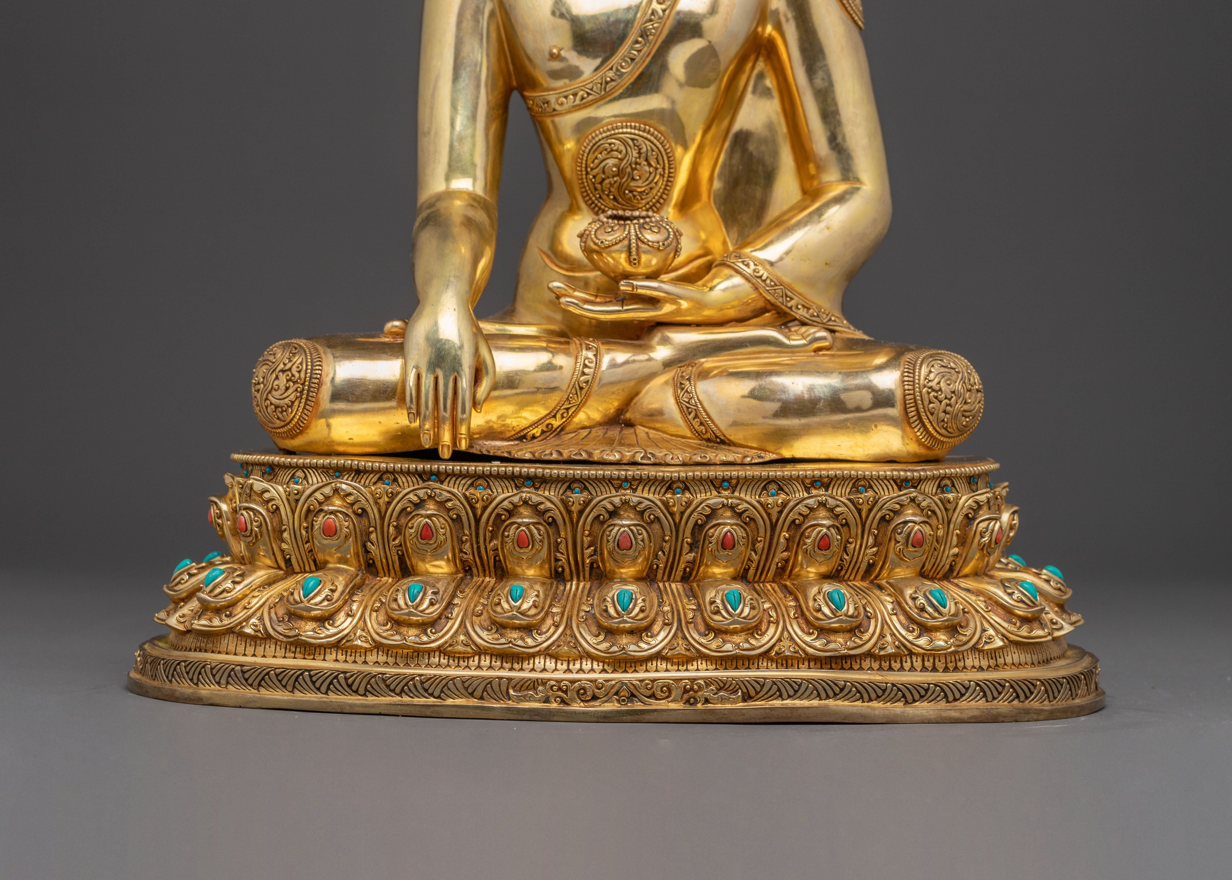 Meditation Shakyamuni Buddha Statue - 24K Gold Gilded