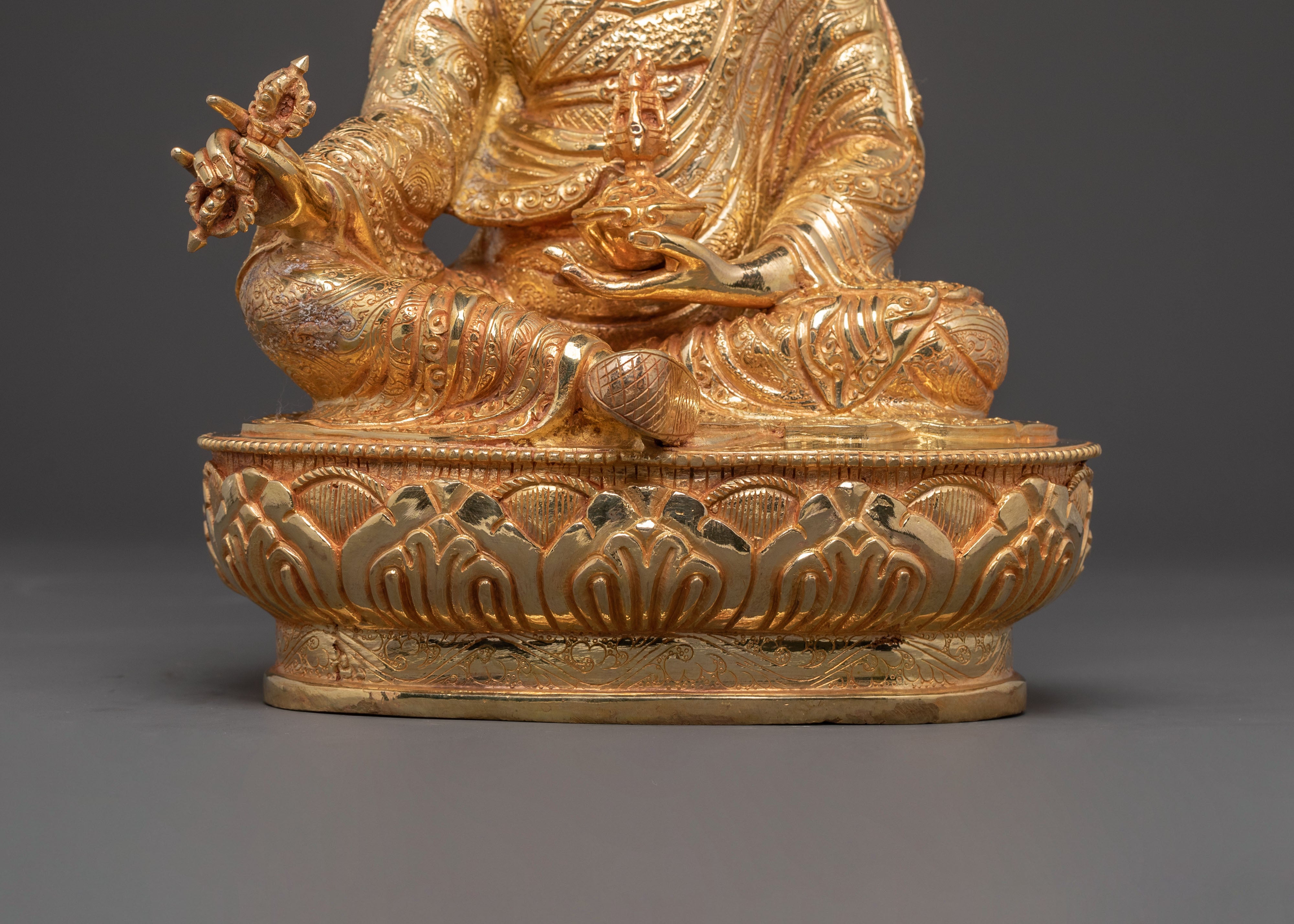 Guru Rinpoche Spiritual Statue – Handcrafted Gold Gilded Statue