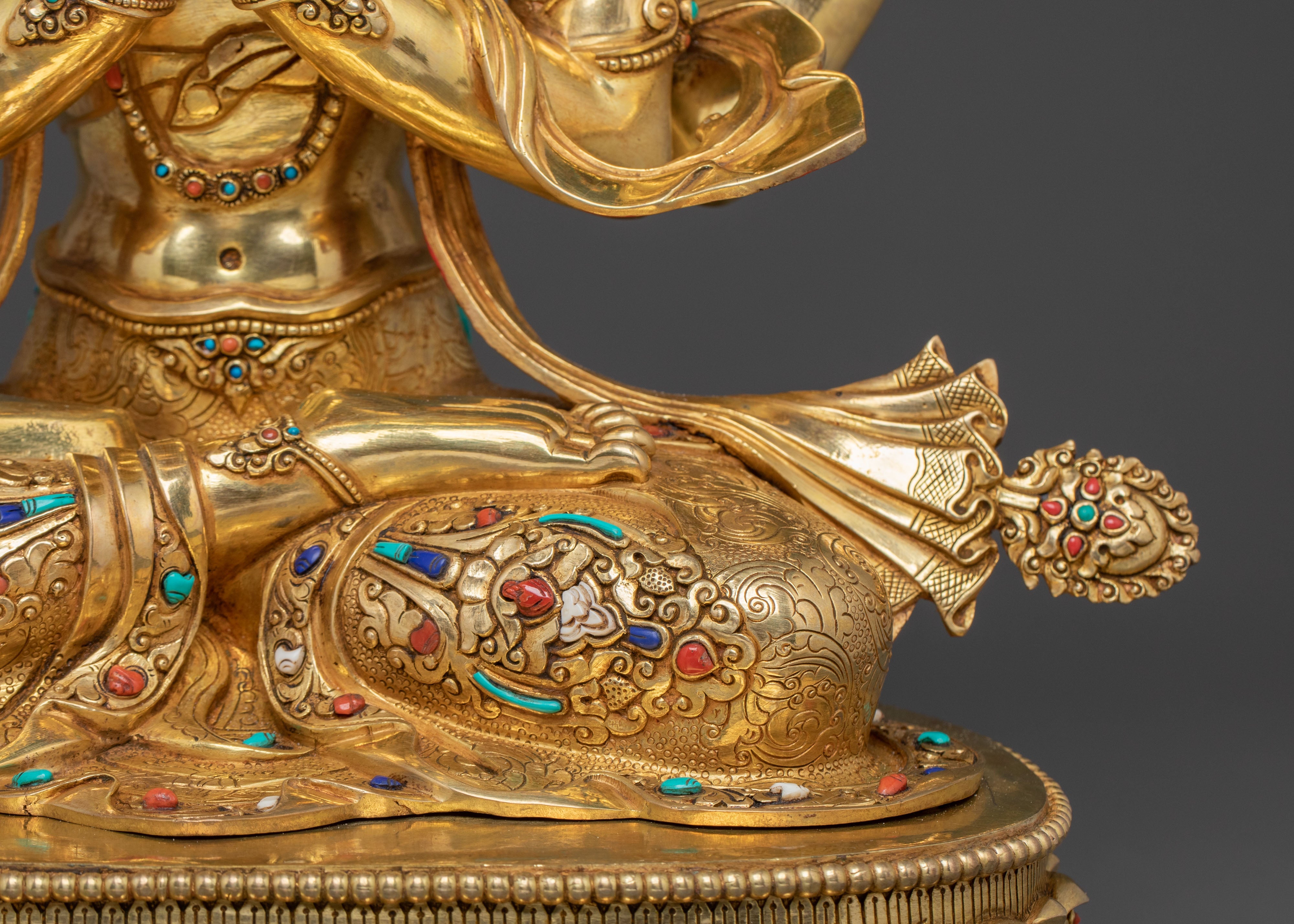 Buddhist Mercy Chenrezig Sculpture – Radiant 24K Gold Gilded Artistry