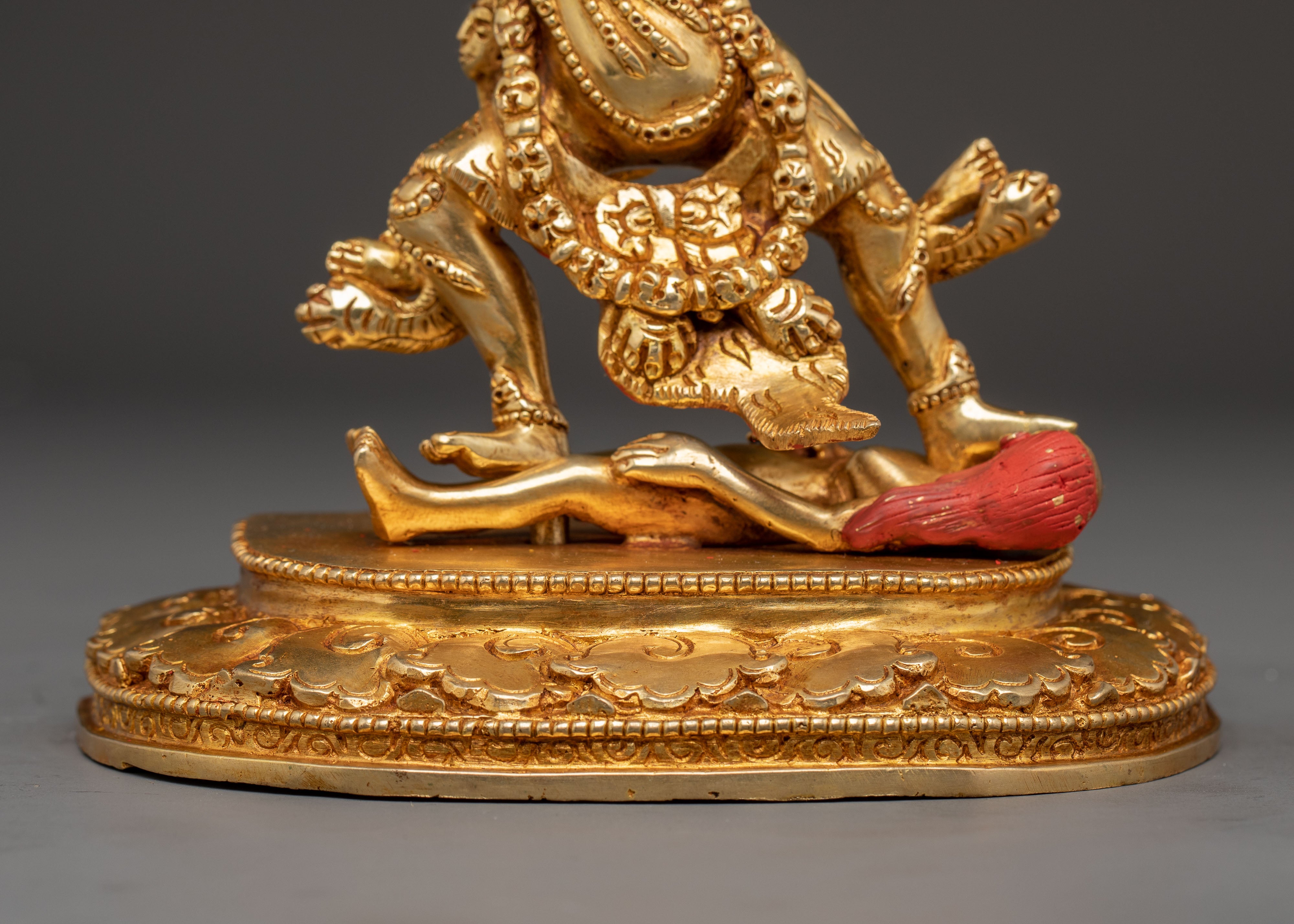 Ekajati Statue: Protector in Vajrayana Buddhist Art