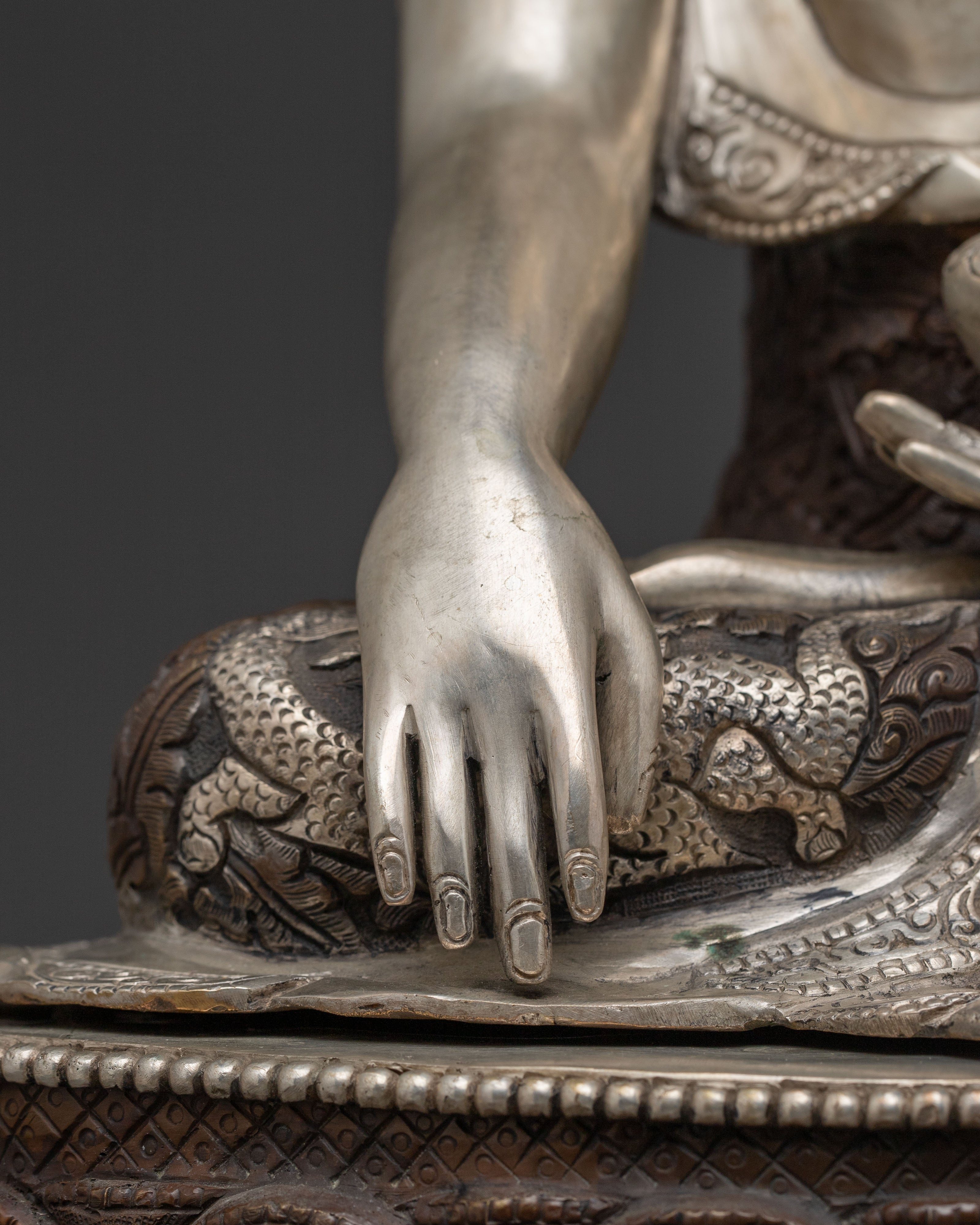 Shakyamuni Buddha | 24K Gold Gilded Serenity