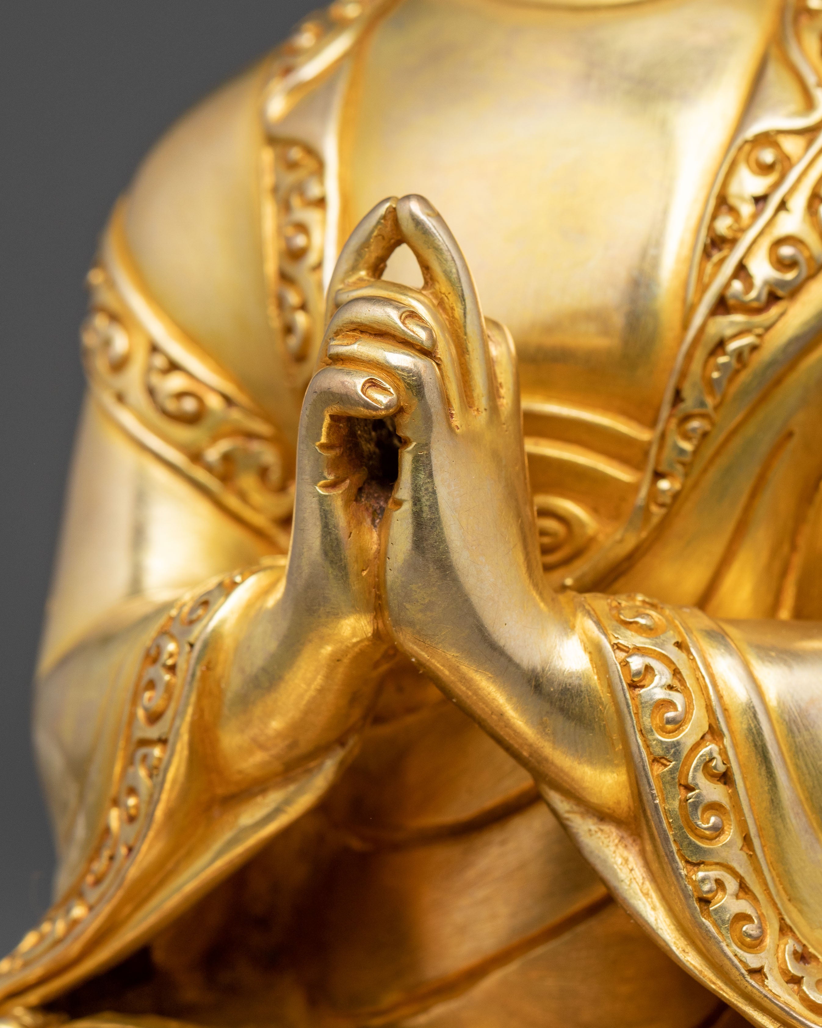 Vairocana Uttarabodhi Mudra Statue – 24K Gold Gilded