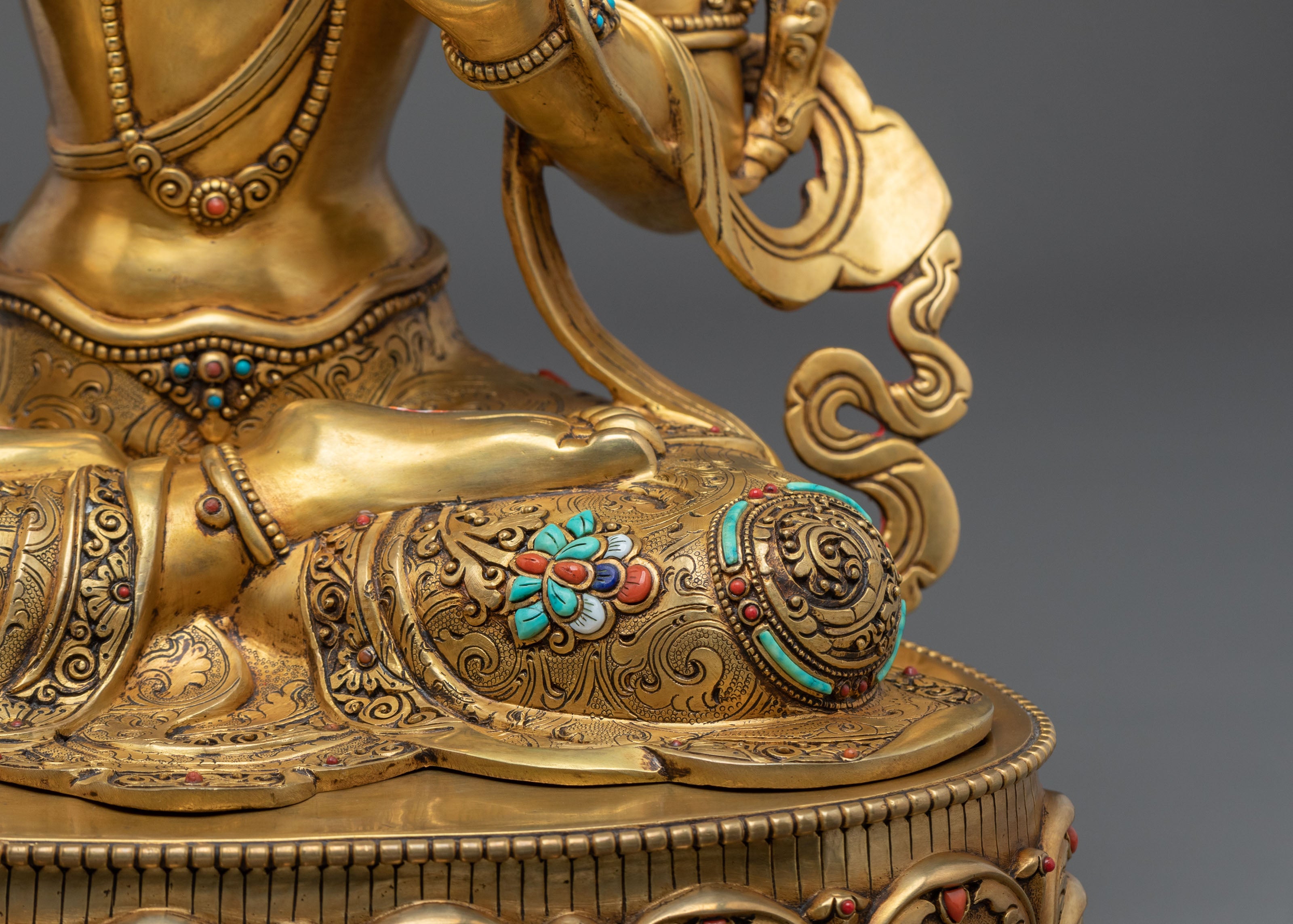 Seven Eyed Deity White Tara Sculpture | Symbol of Healing and Longevity