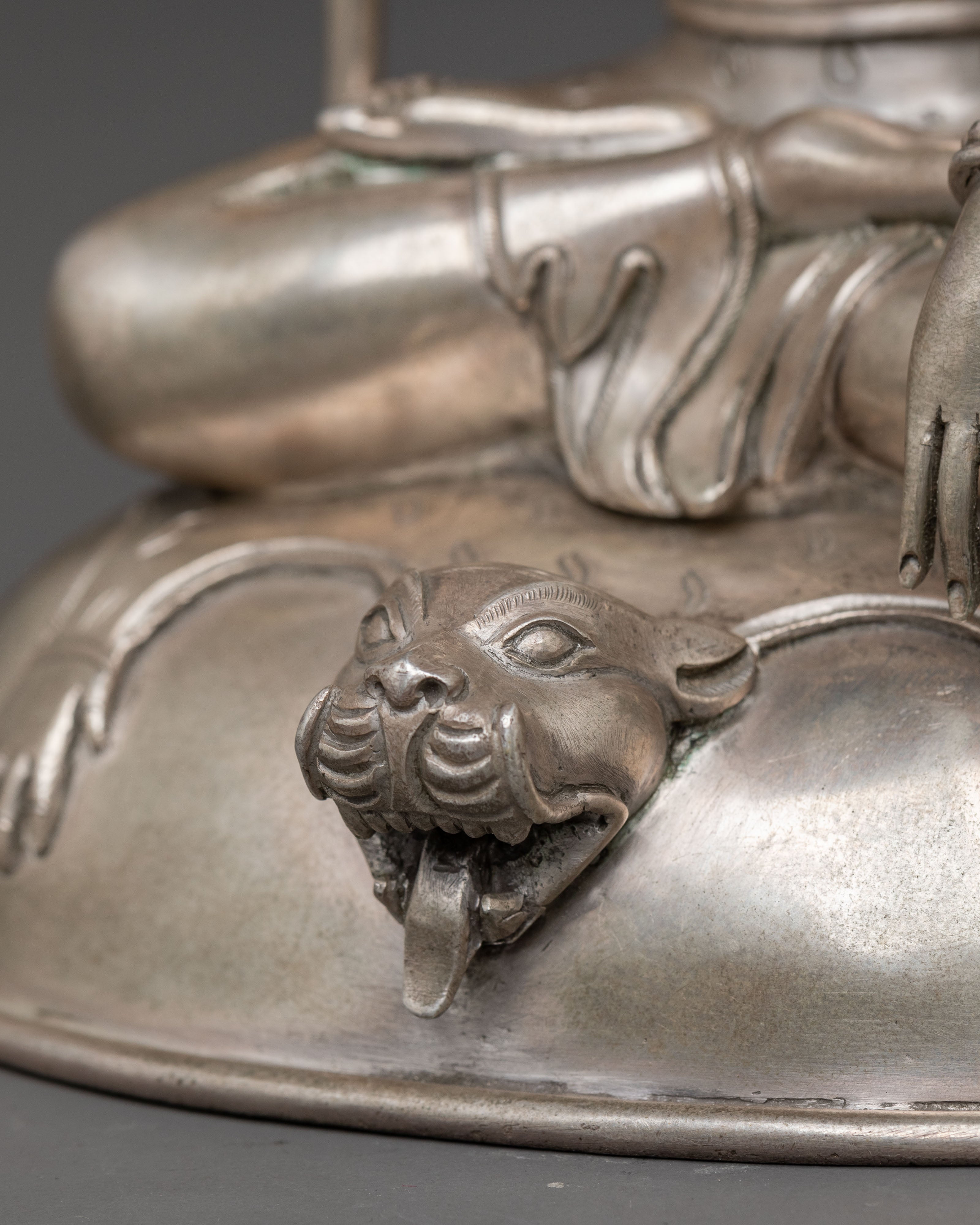 Shiva Meditation Statue – Exquisite Silver Artistry