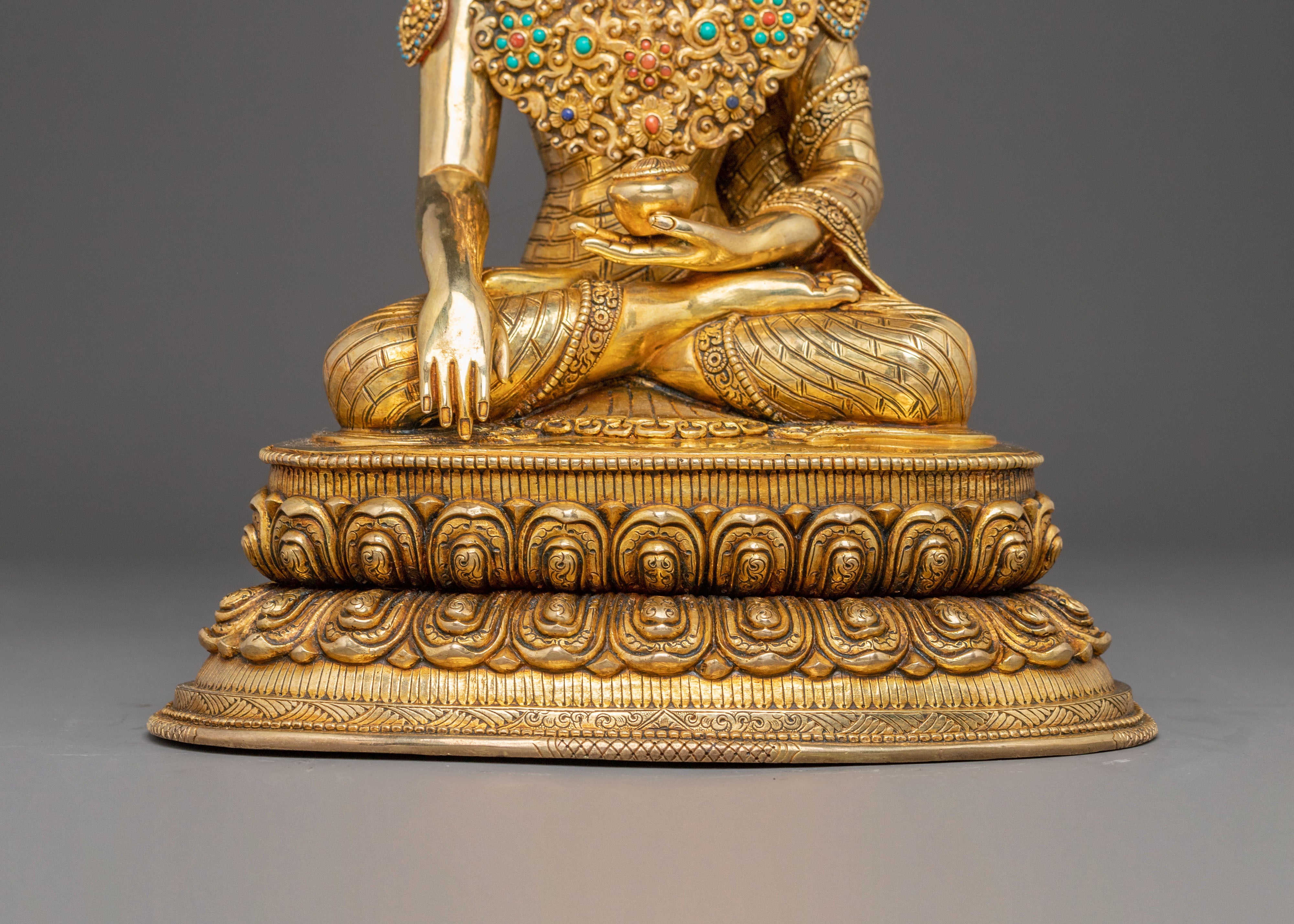 Statue Of Crowned Buddha Shakyamuni | Enlightened Dharma King