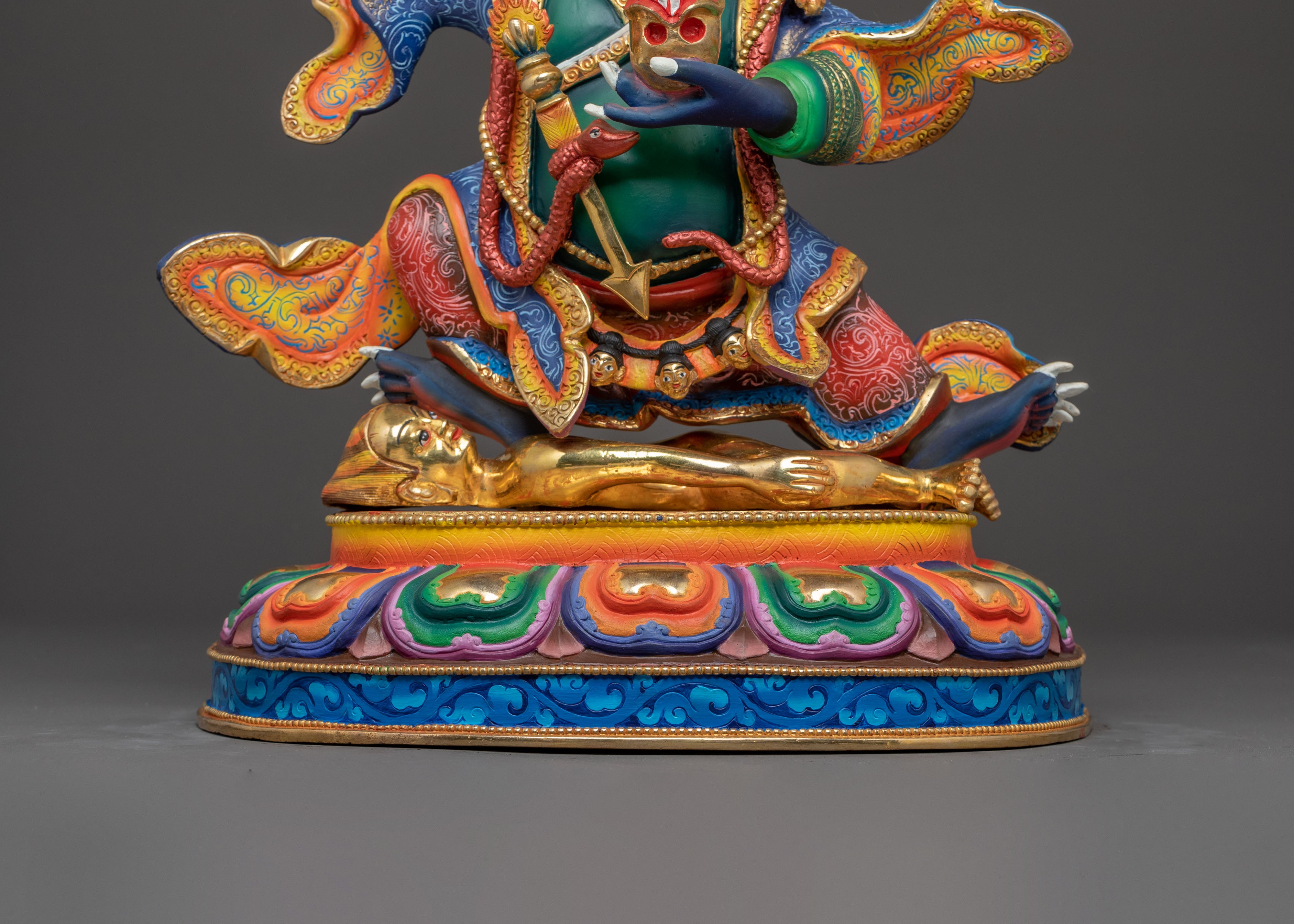 Divine Mahakala Bernakchen Statue – Exquisite Handcrafted Protector