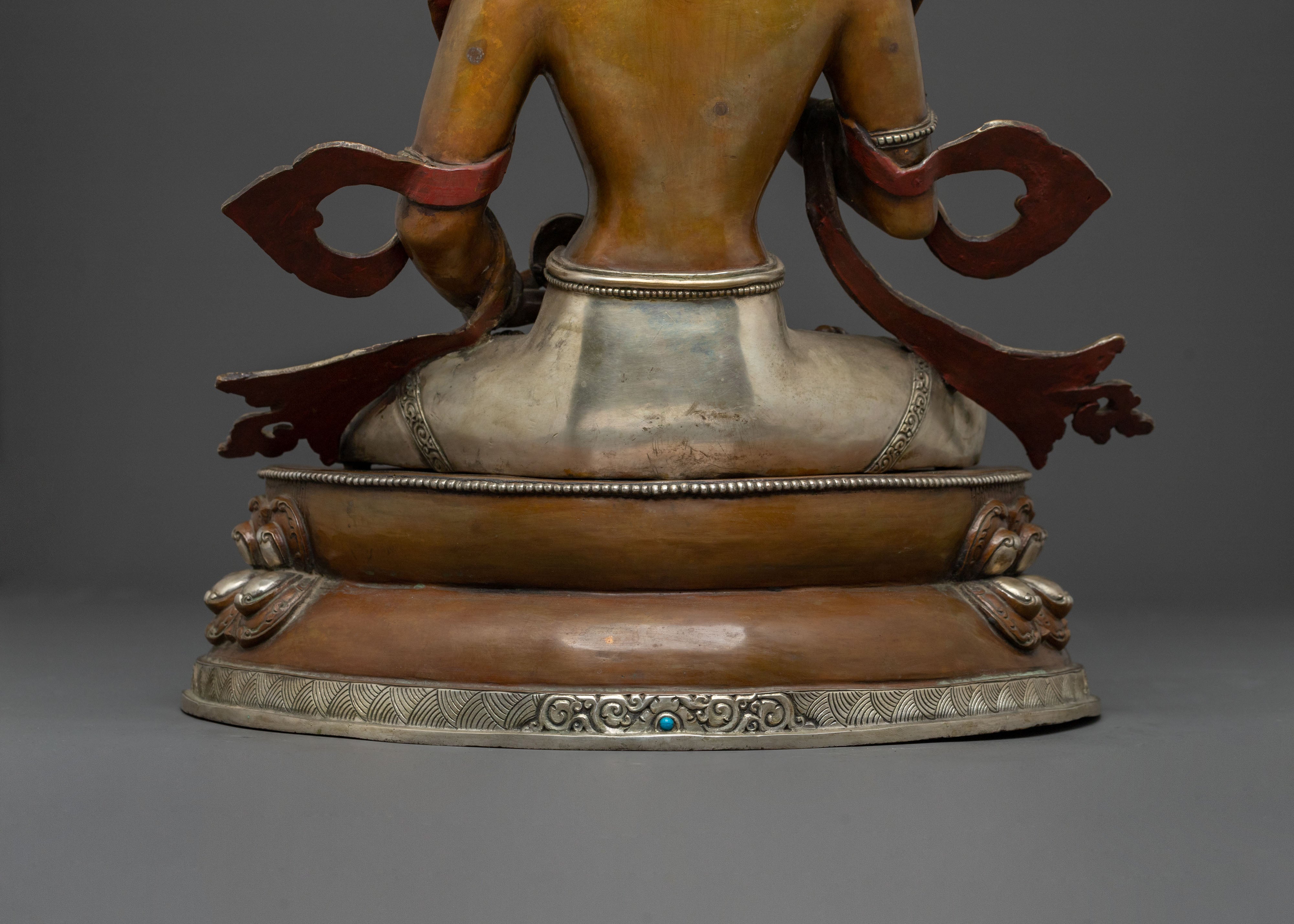 Vajrasattva Statue: Exquisite Nepalese Craftsmanship