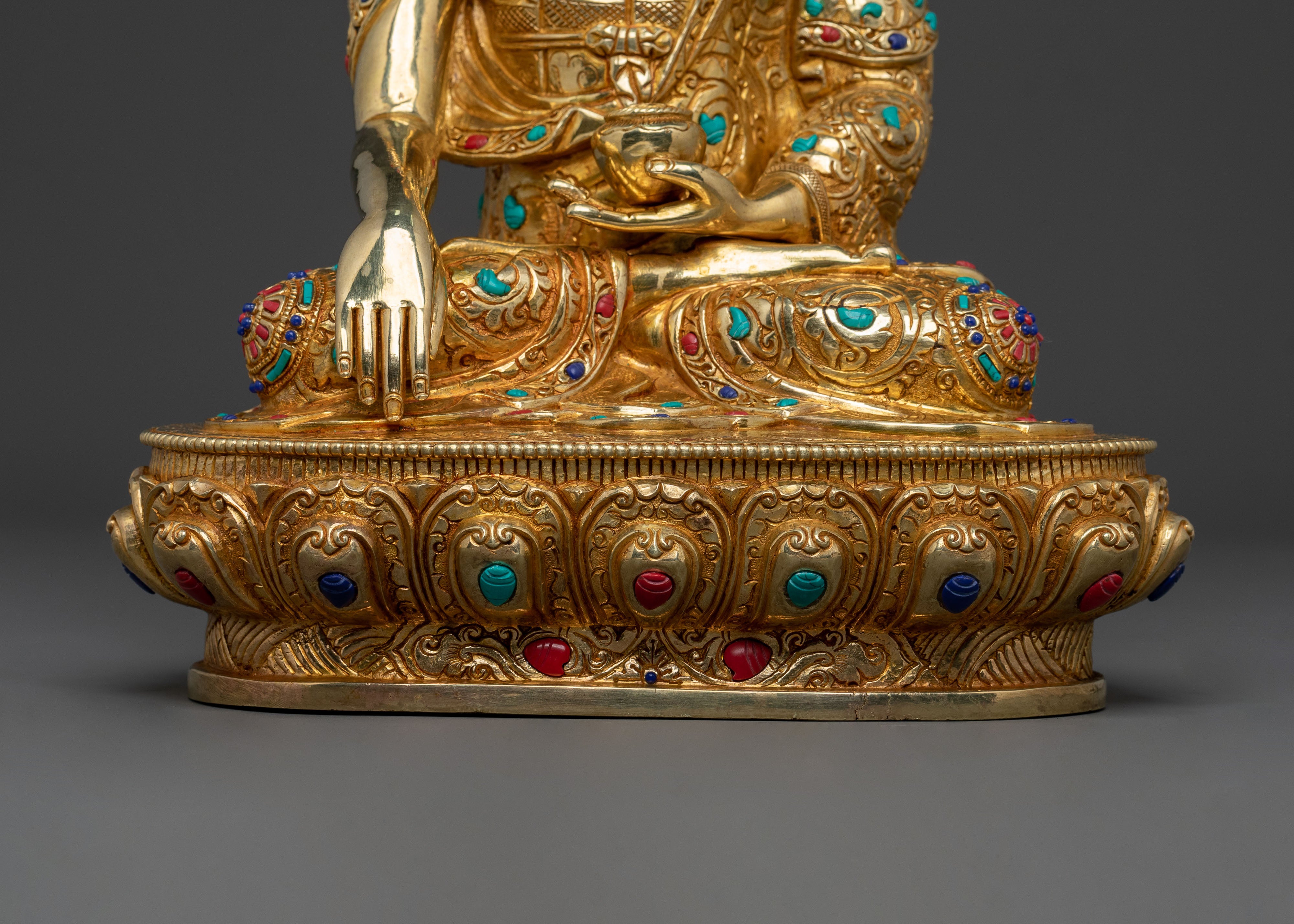 Handcrafted Shakyamuni Buddha Statue | Symbol of Enlightenment and Peace