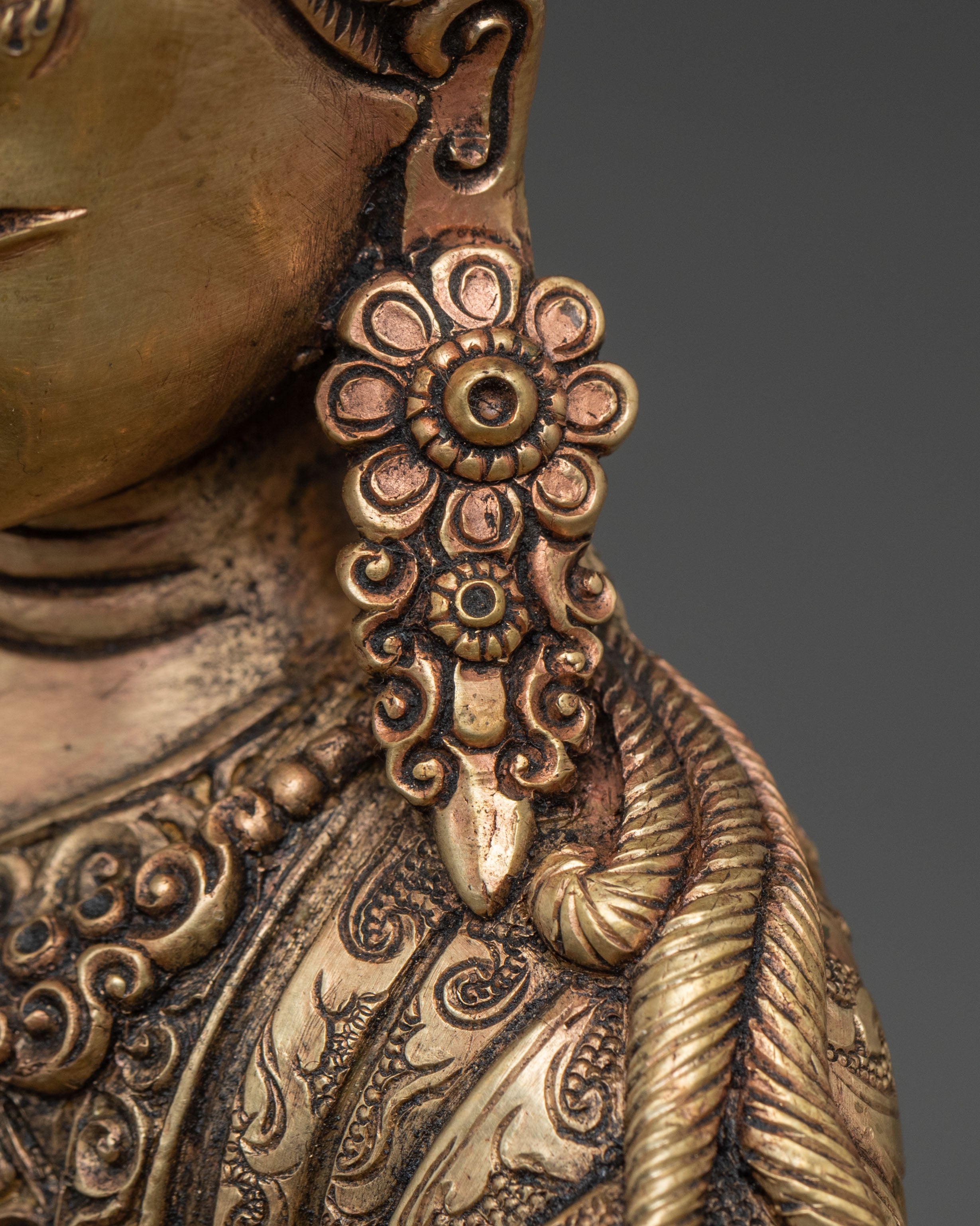 Handcrafted Padmasambhava Statue: Spiritual Teaching