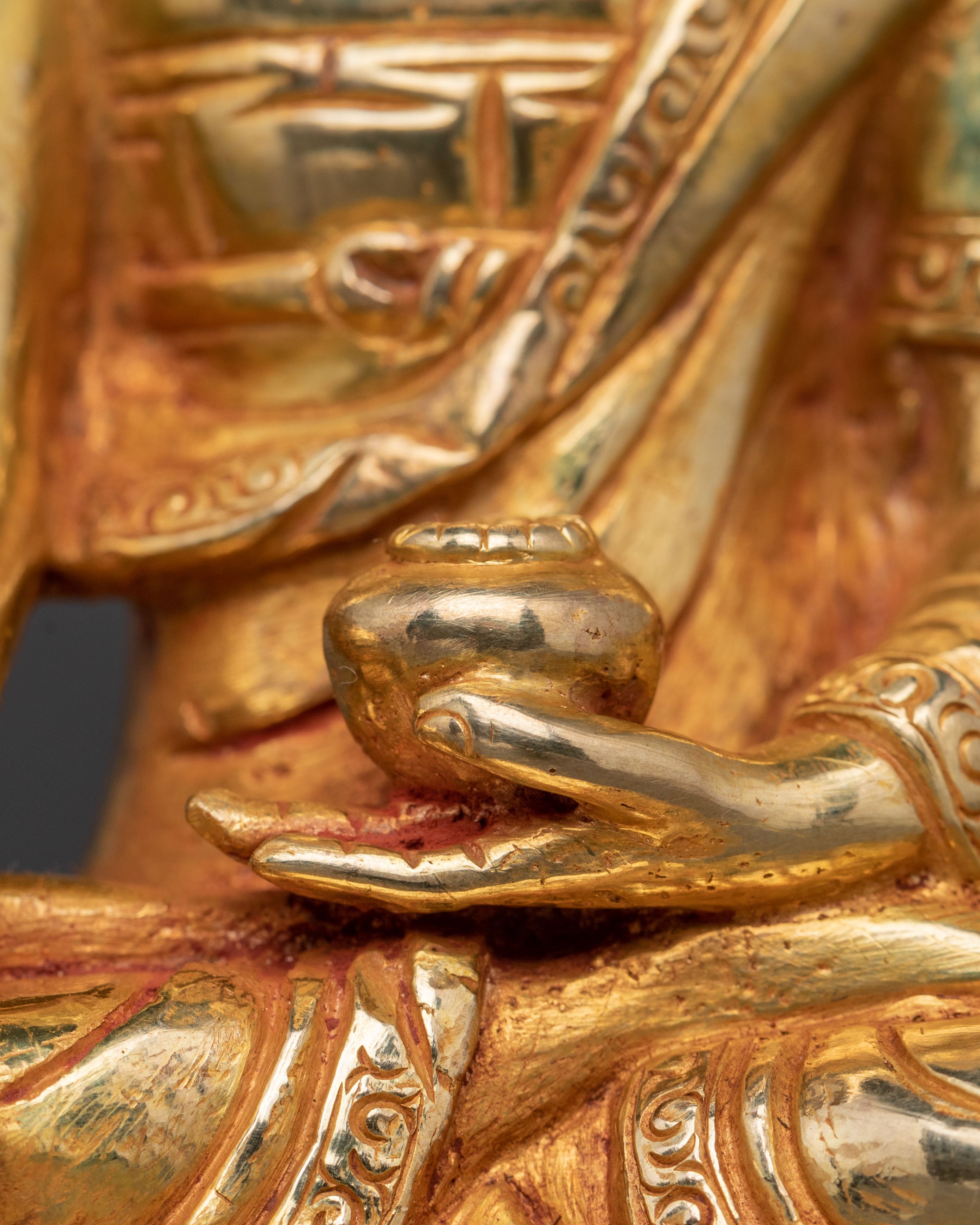 Sacred Shakyamuni Buddha Handcrafted Statue – 24K Gilded Copper