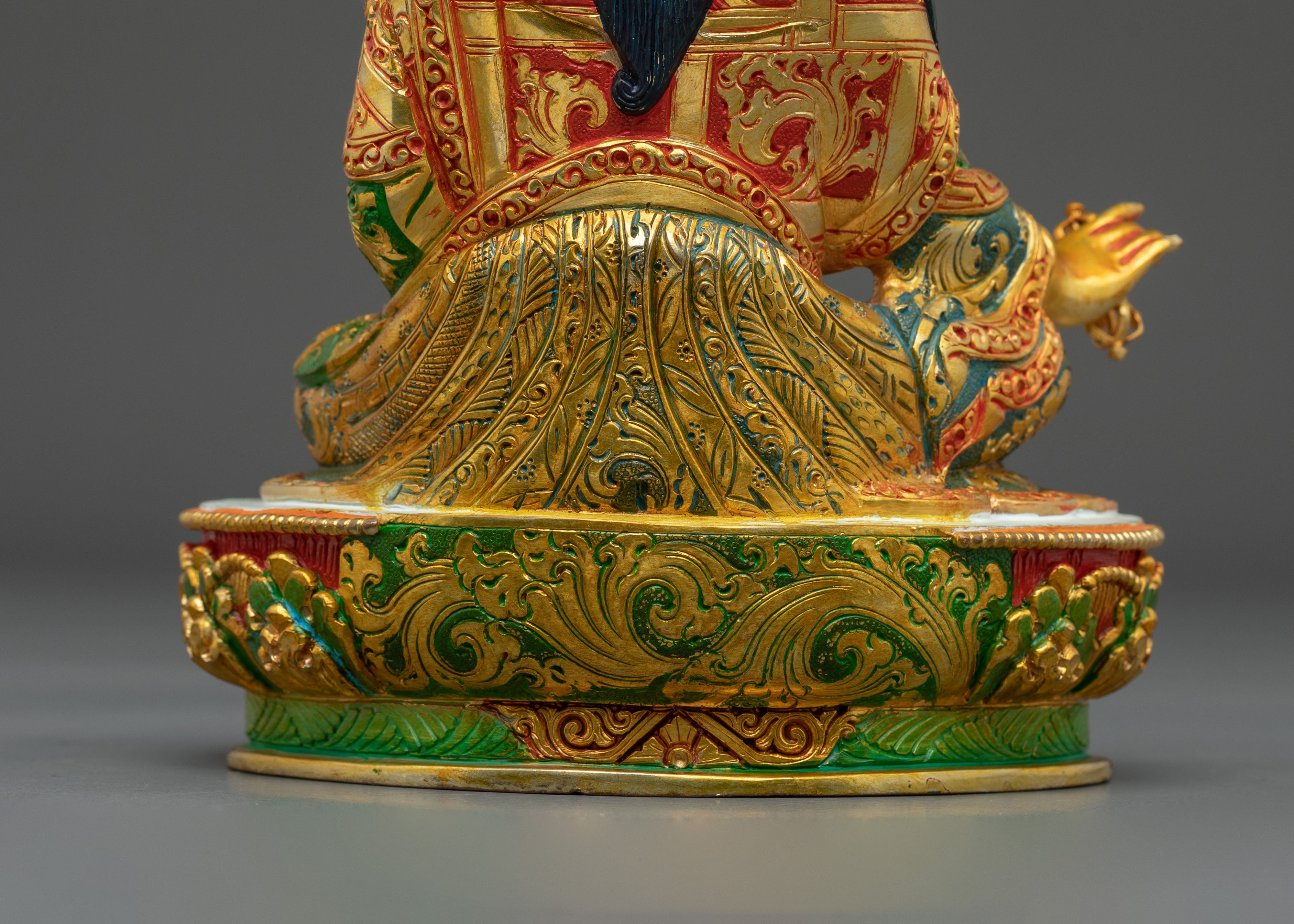 Guru Rinpoche Himalayan Buddhist Statue