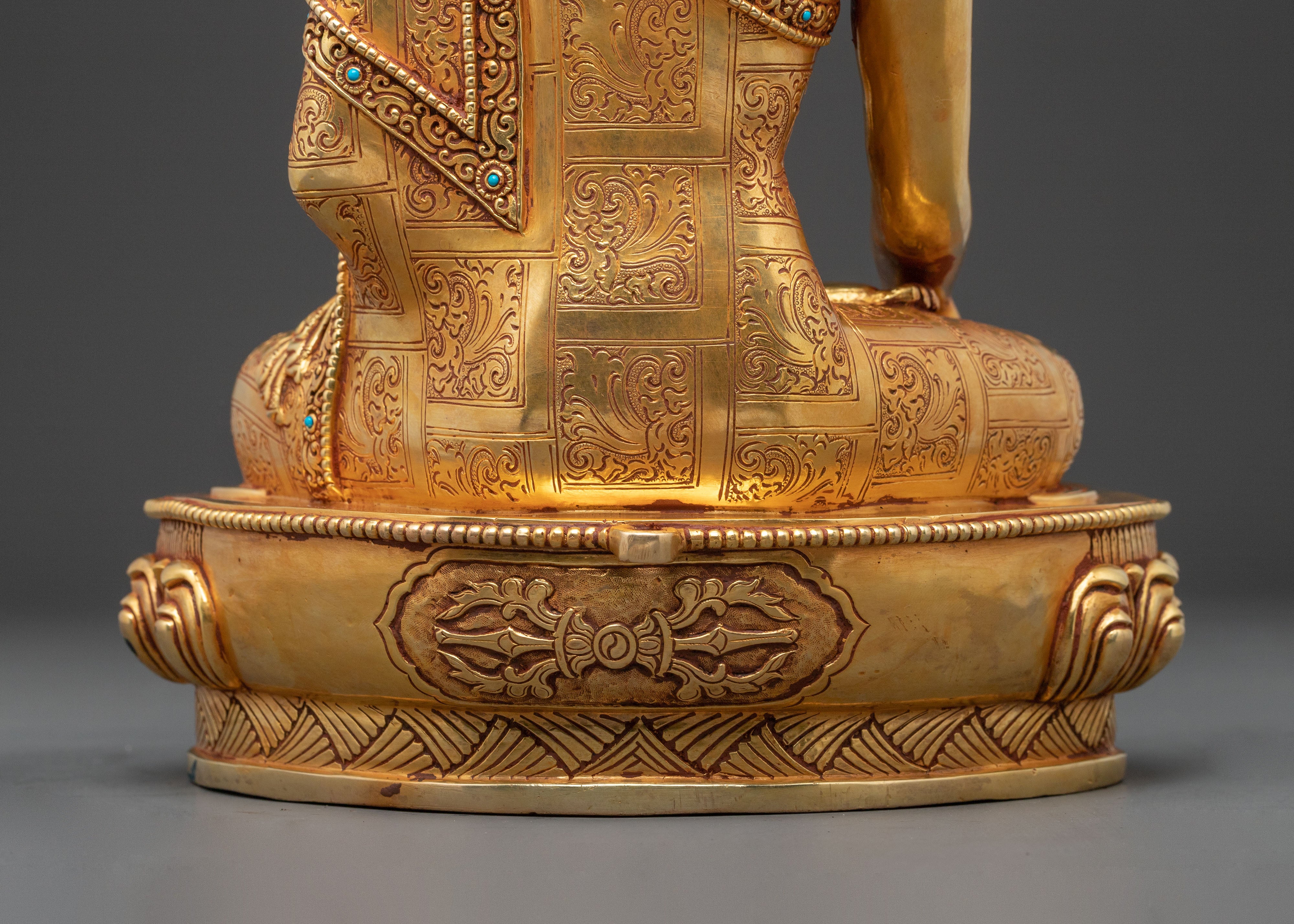 Shakyamuni Buddha Religious Statue – Hand-Gilded