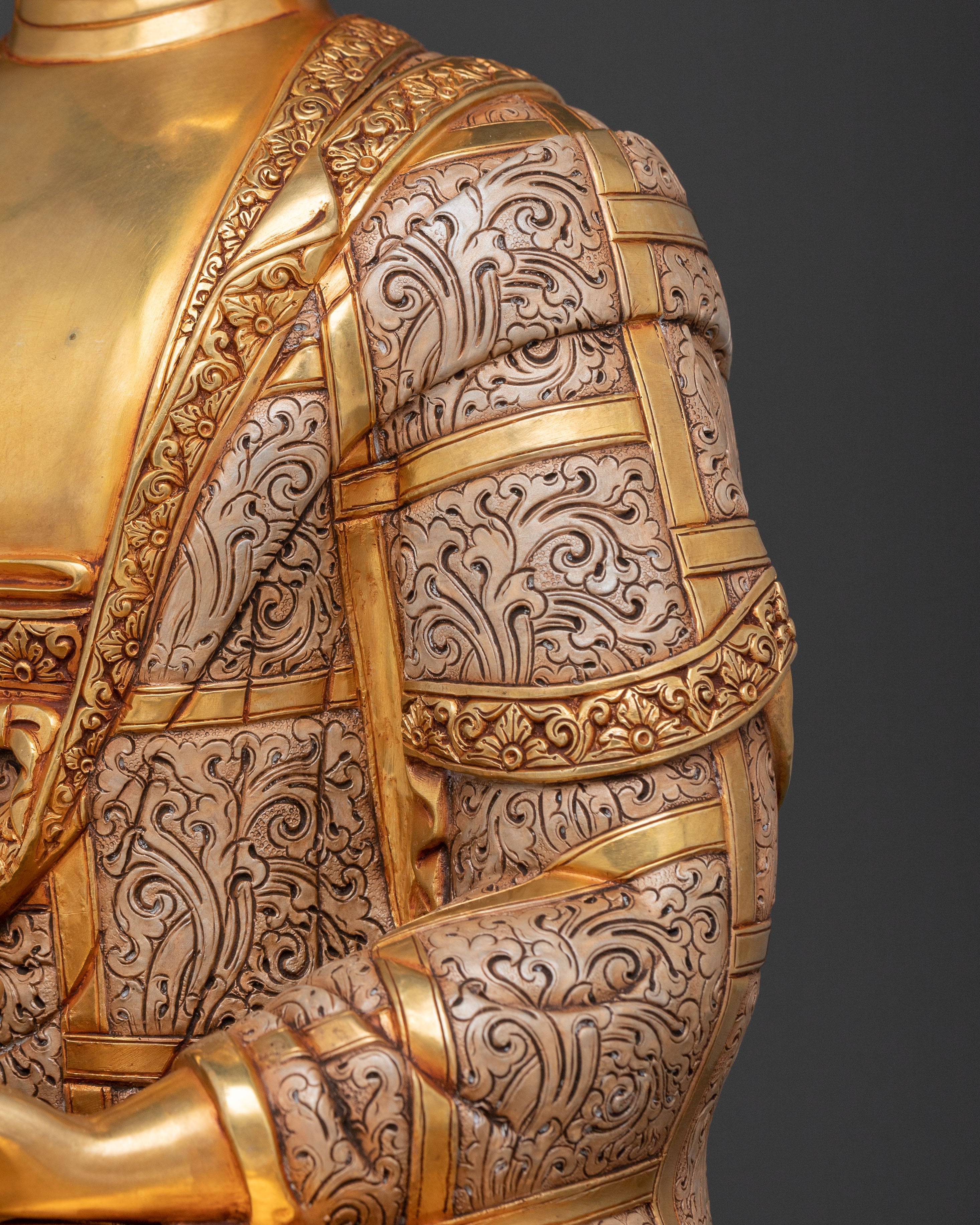 Shakyamuni Buddha Statue: Embodiment of Wisdom