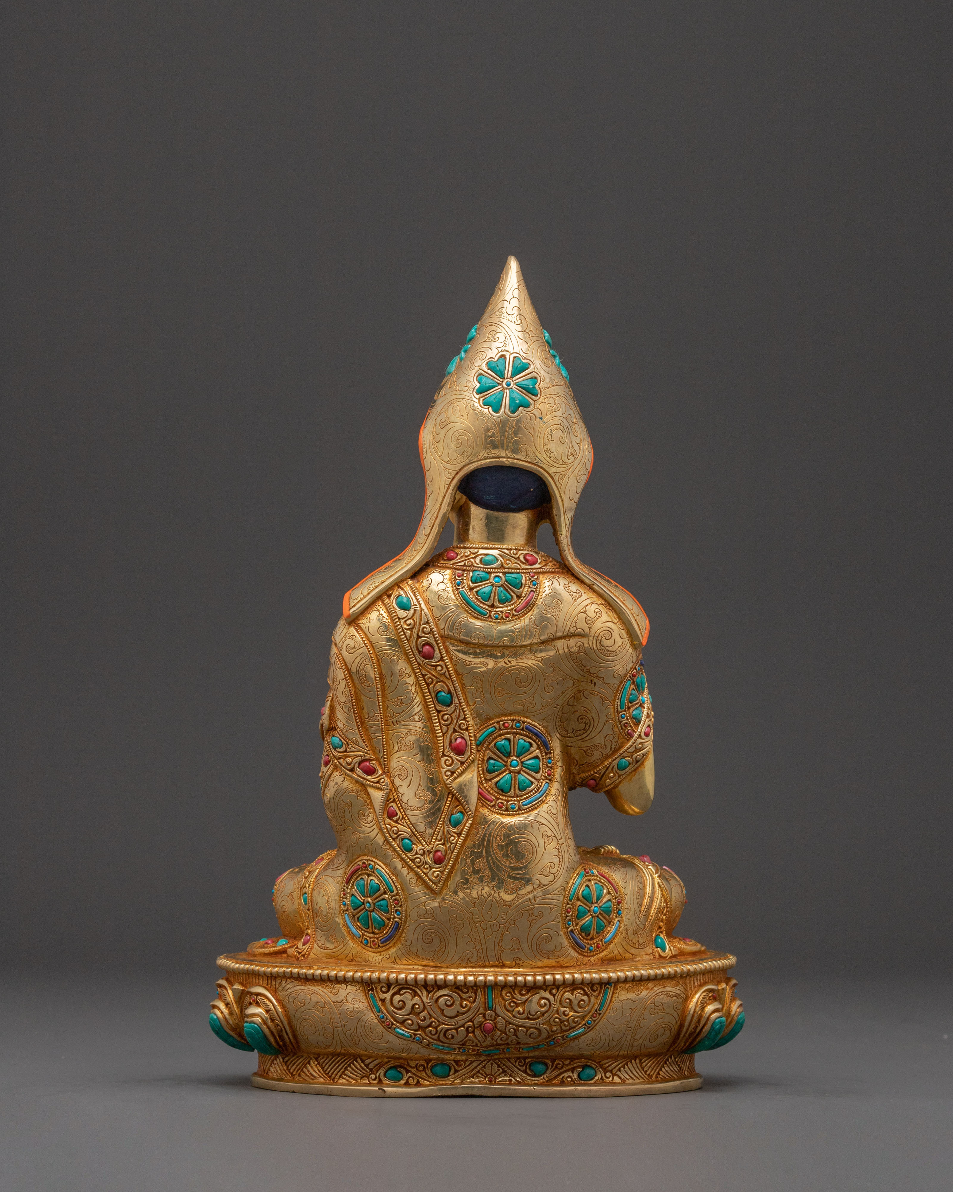 Statue of Tsongkhapa with Disciples