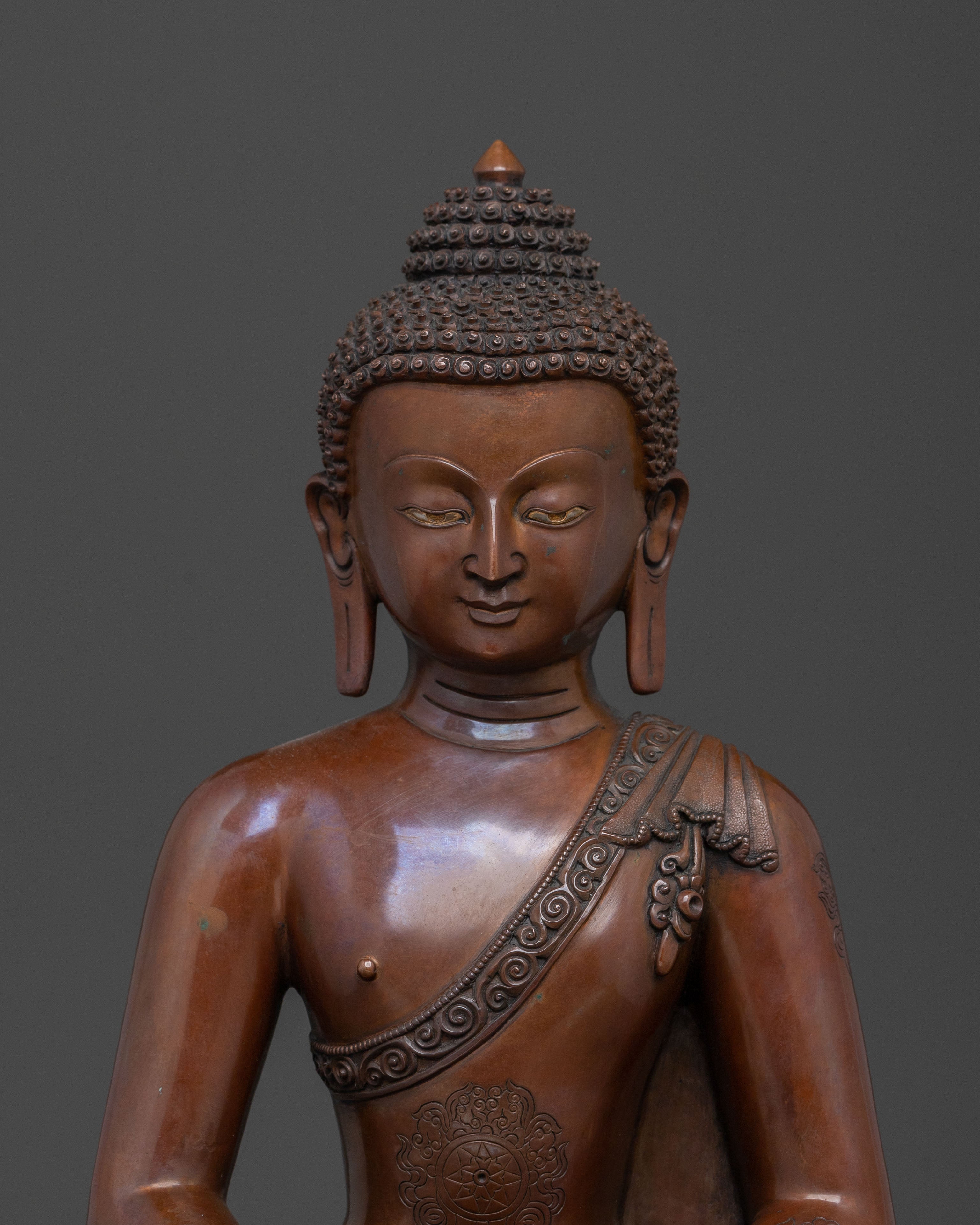 Handcrafted Amitabha Buddha Statue: Spiritual Decor