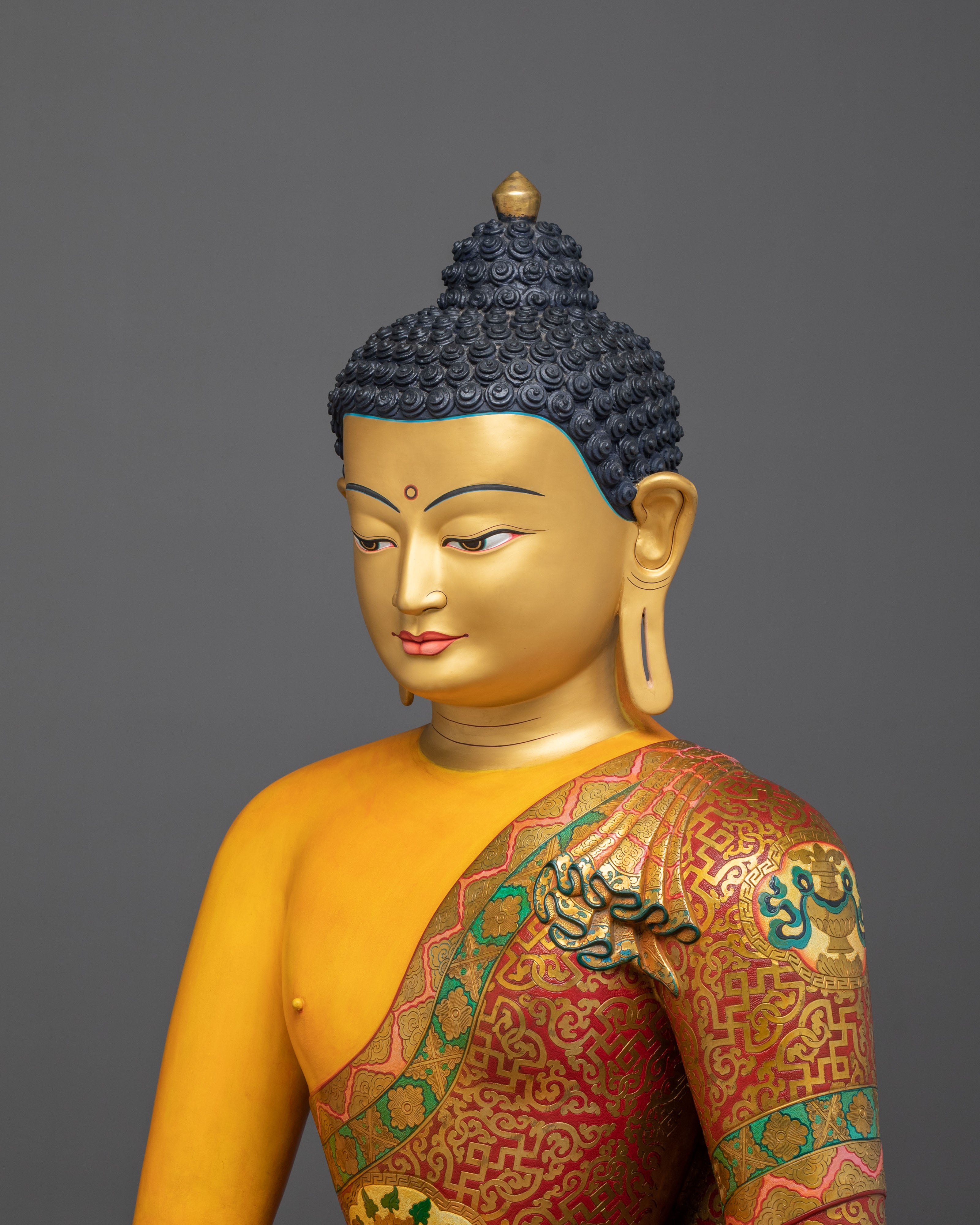 Hand-Carved Shakyamuni Buddha Statue | Exquisite Gilded Artistry