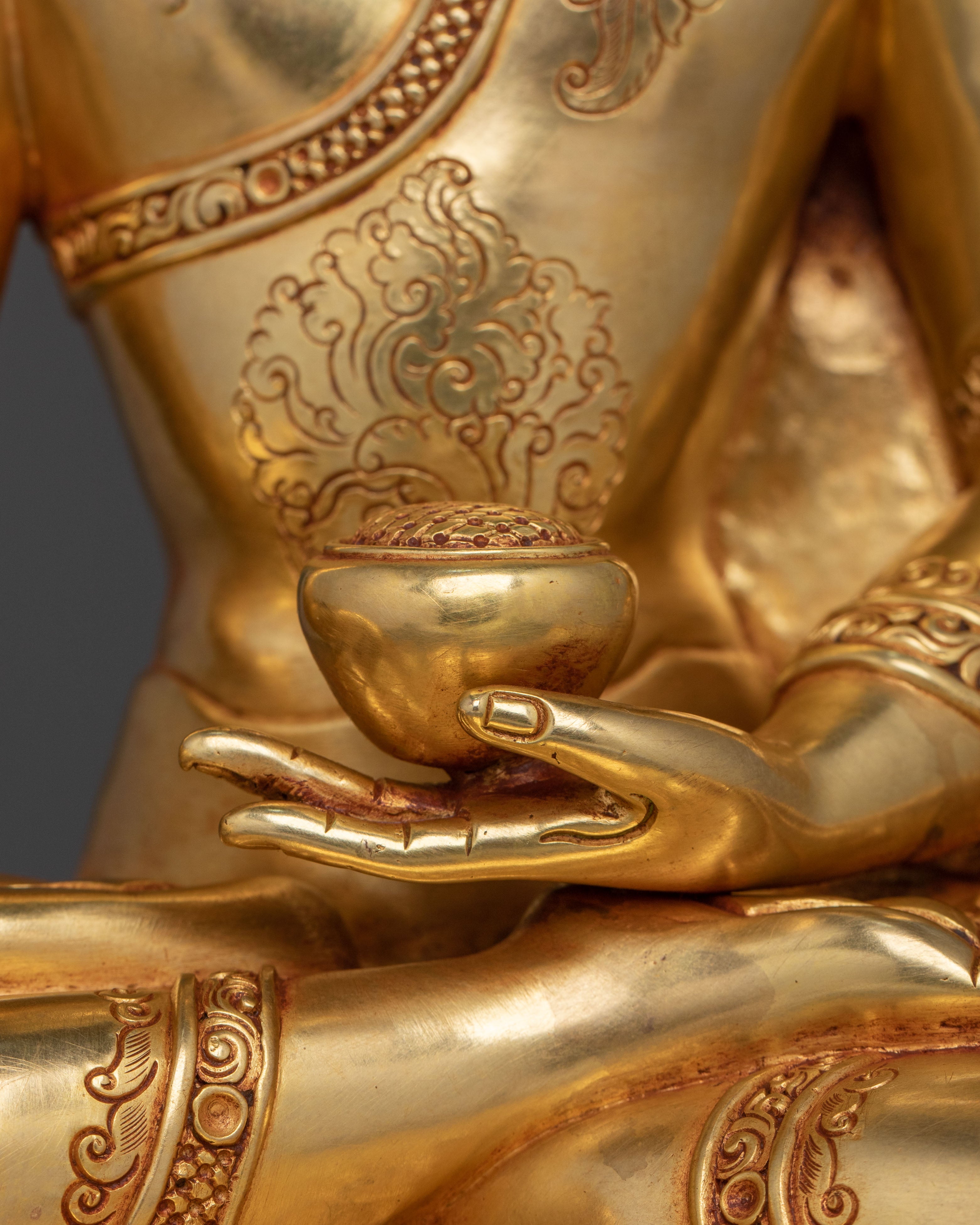 Shakyamuni Buddha Statue | 24K Gold Gilded Artistry