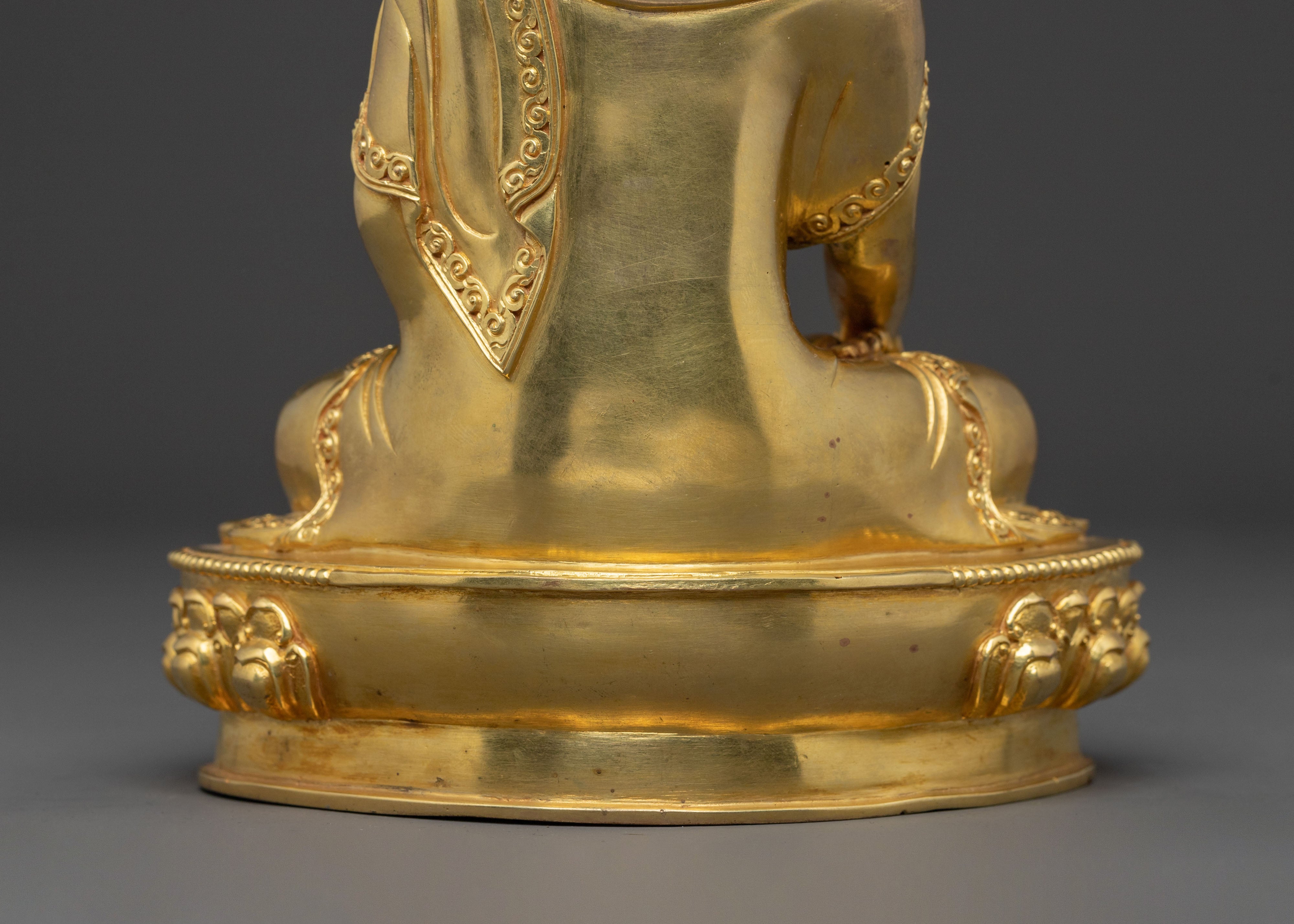 Shakyamuni Buddha Sacred Peaceful Statue