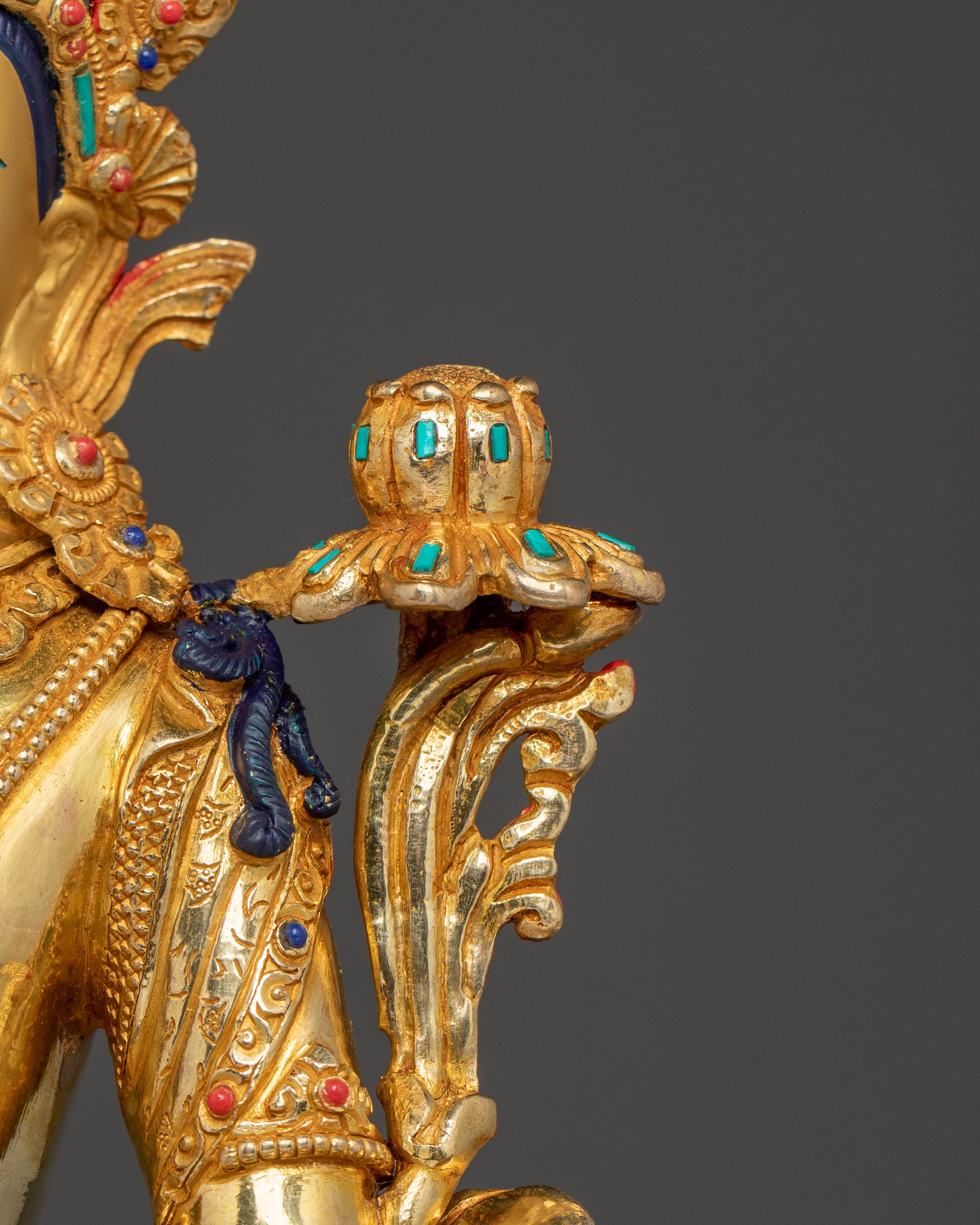 Handcrafted Samanthabhadra Statue: Gilded Copper Art