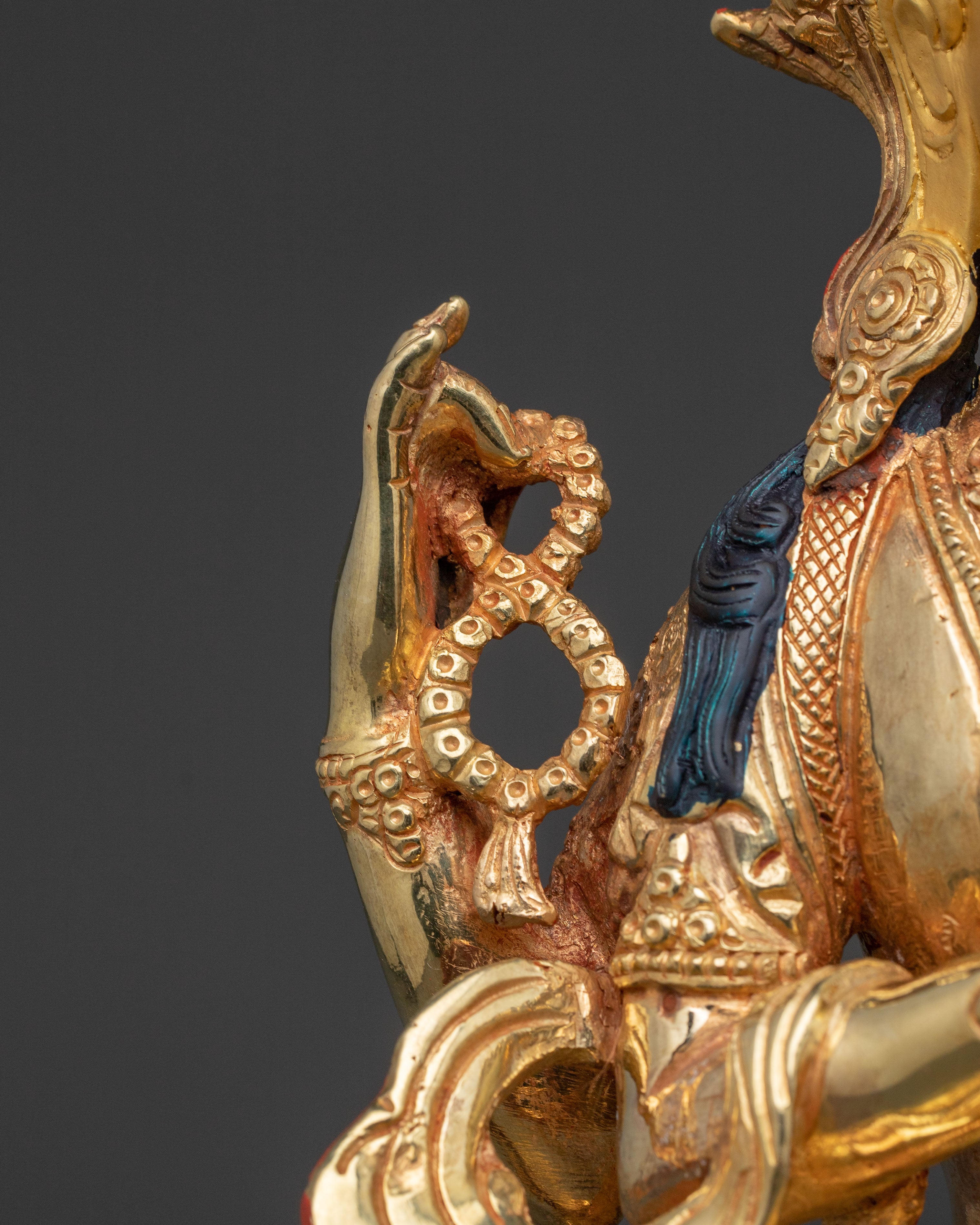 24k Gold Gilded Chenrezig Spiritual Statue – Divine Craftsmanship