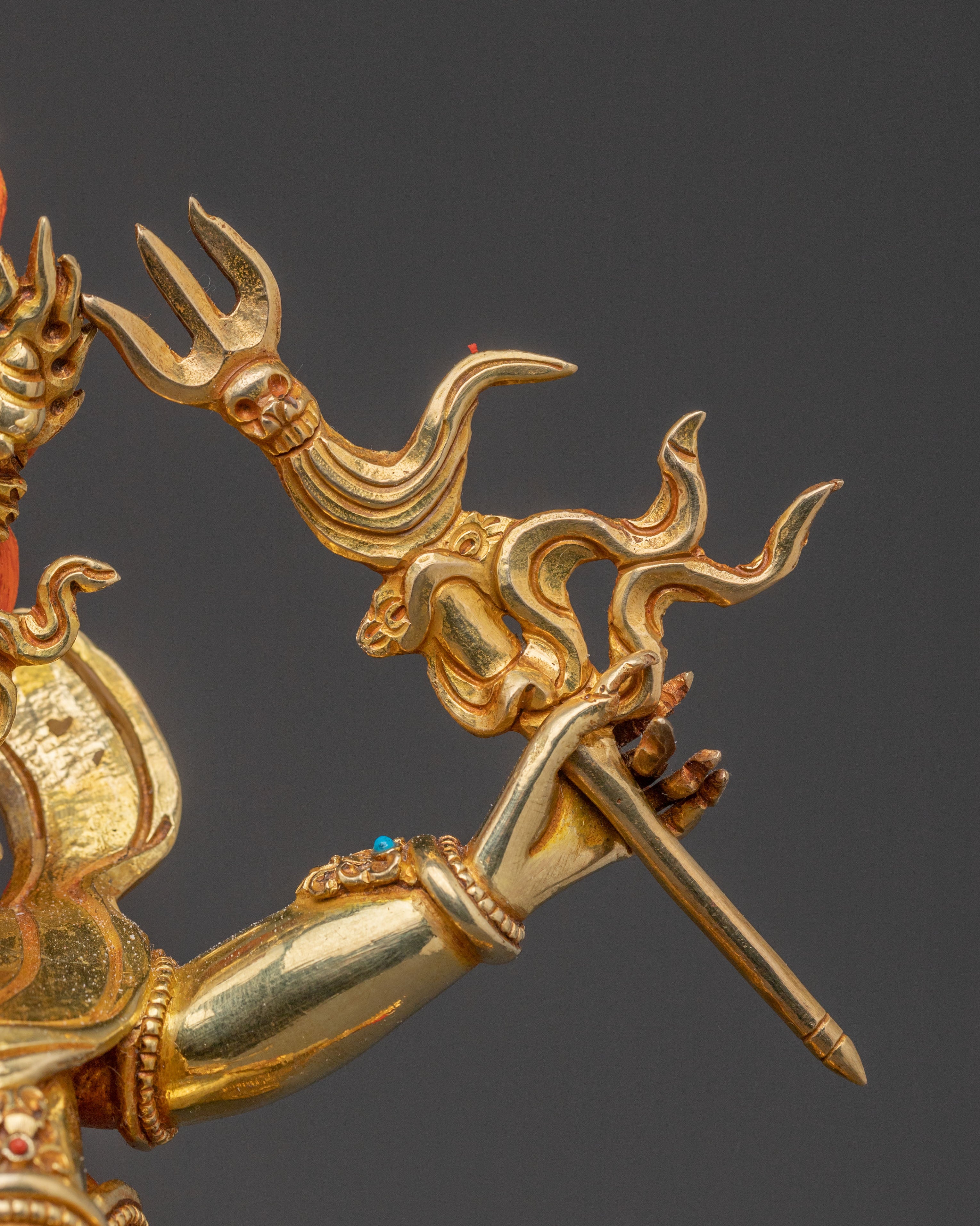 White mahakala Divine Statue