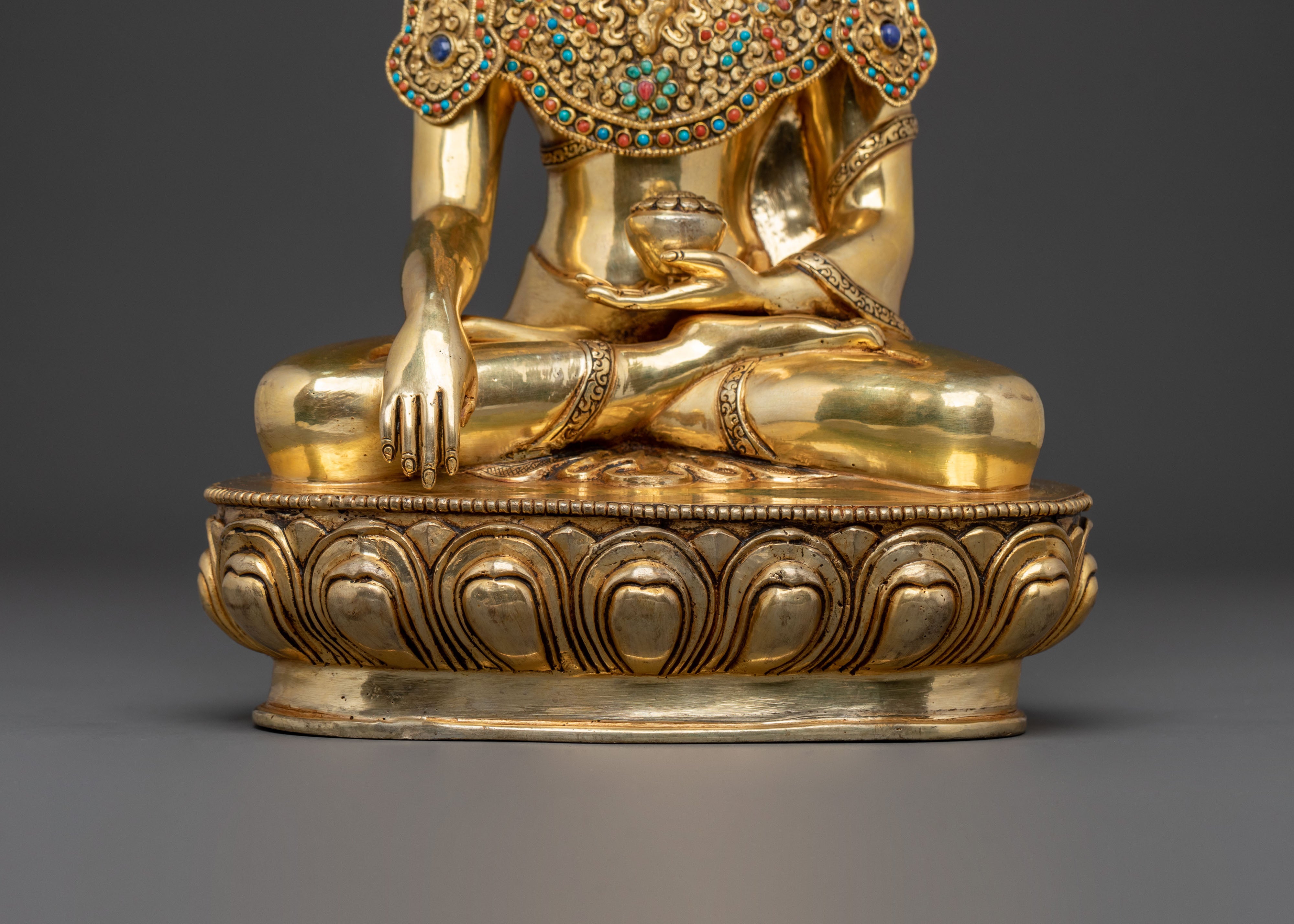 Crown Shakyamuni Buddha Statue | Spiritual Awakening