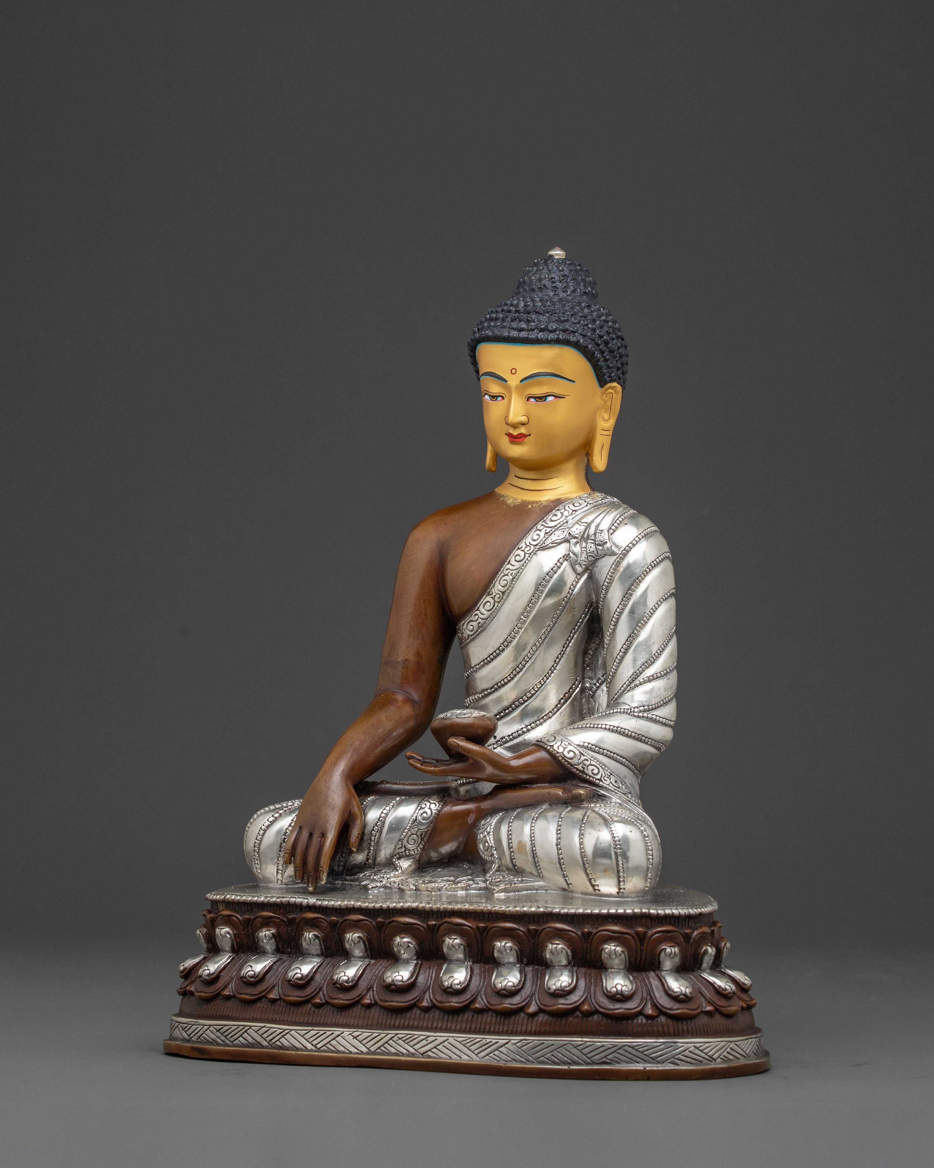 Buddha Shakyamuni Divine Copper Statue – Hand-Gilded Serenity