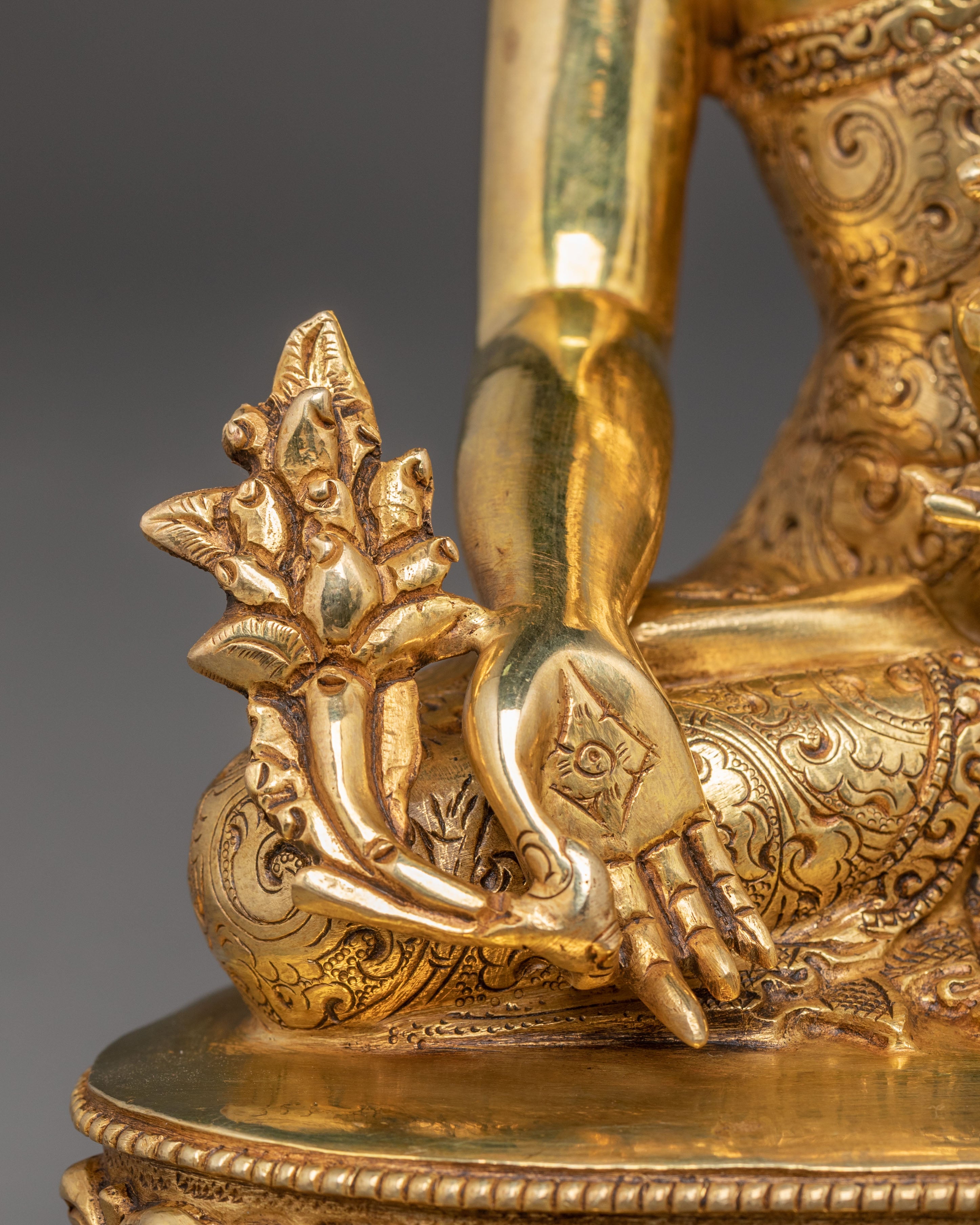 Serene Radiant Healing Buddha Statue | Symbol of Enlightenment