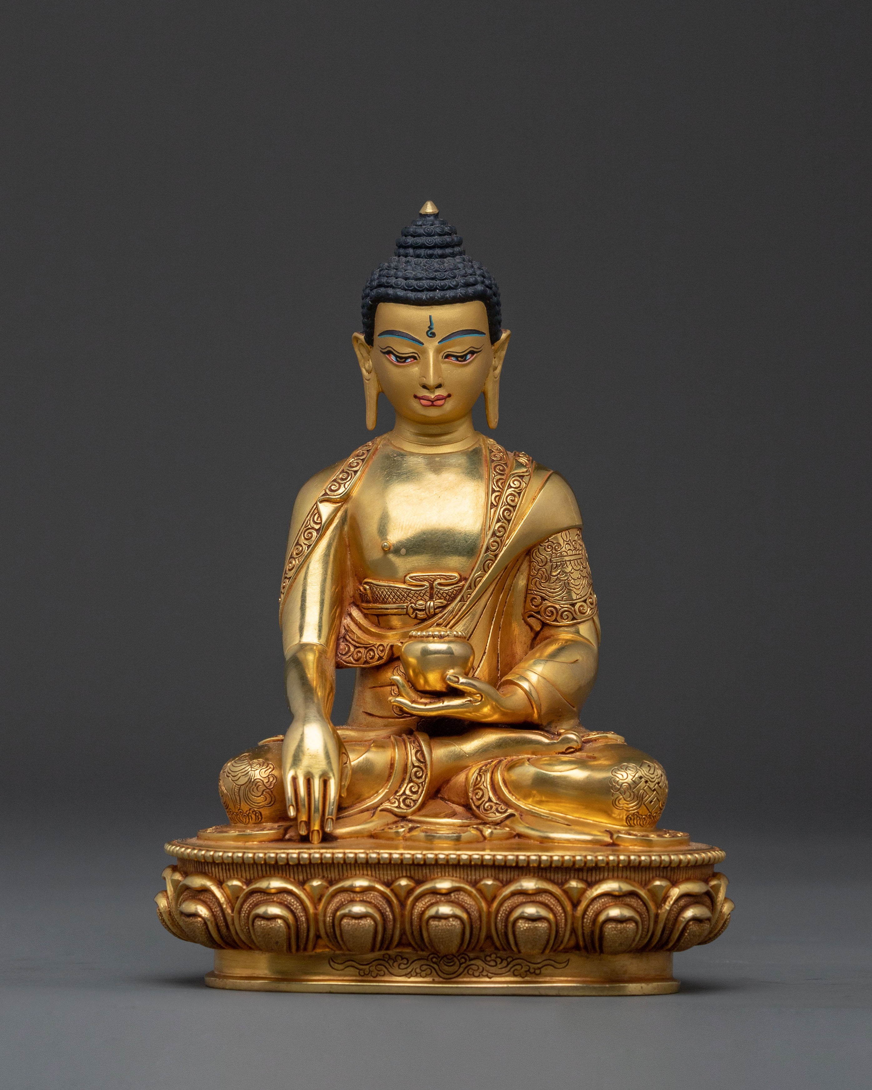 Shakyamuni Statue