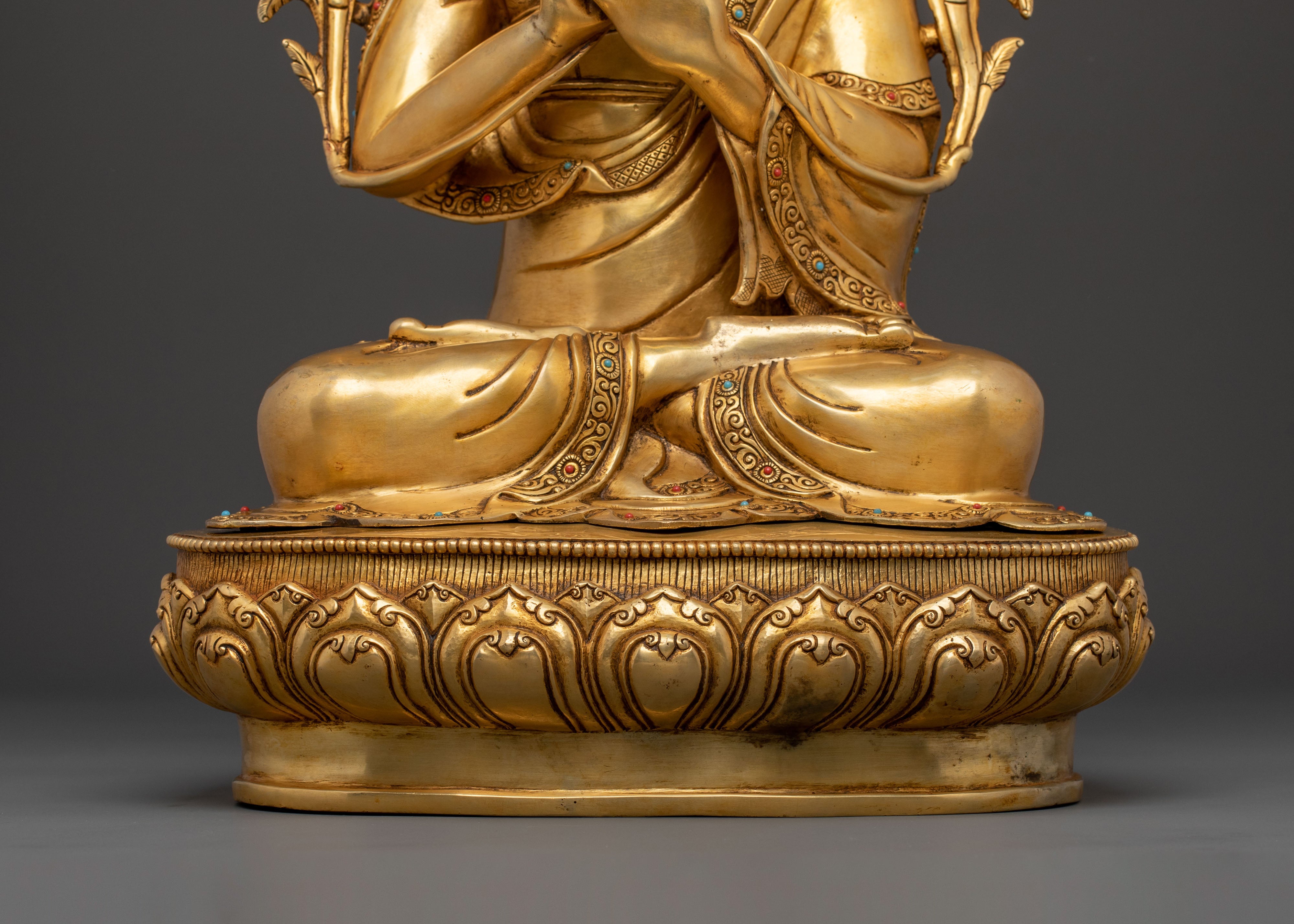 Tsongkhapa Statue with Disciples: Symbol of Wisdom