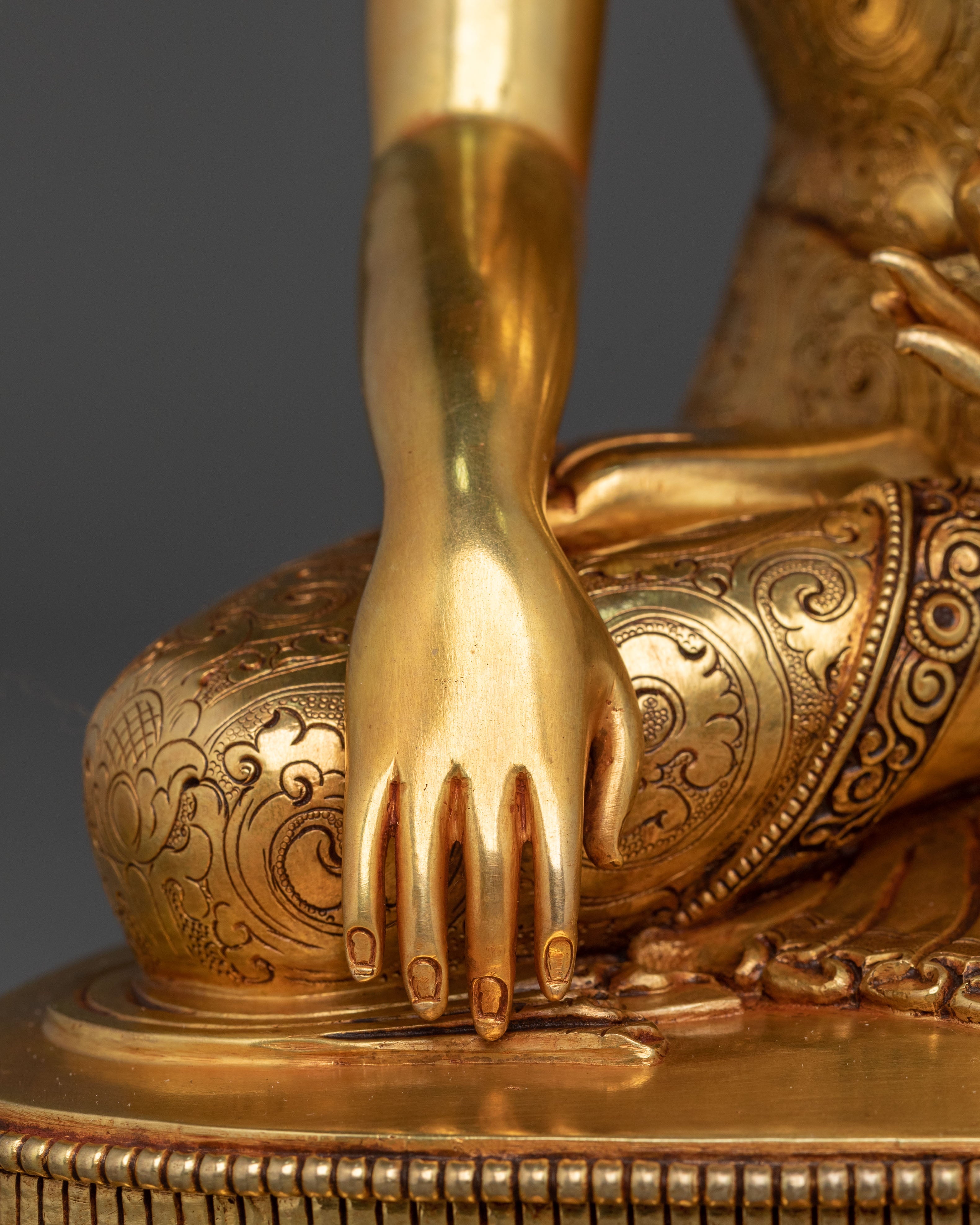 Shakyamuni Buddha Figurine | The Enlightened One