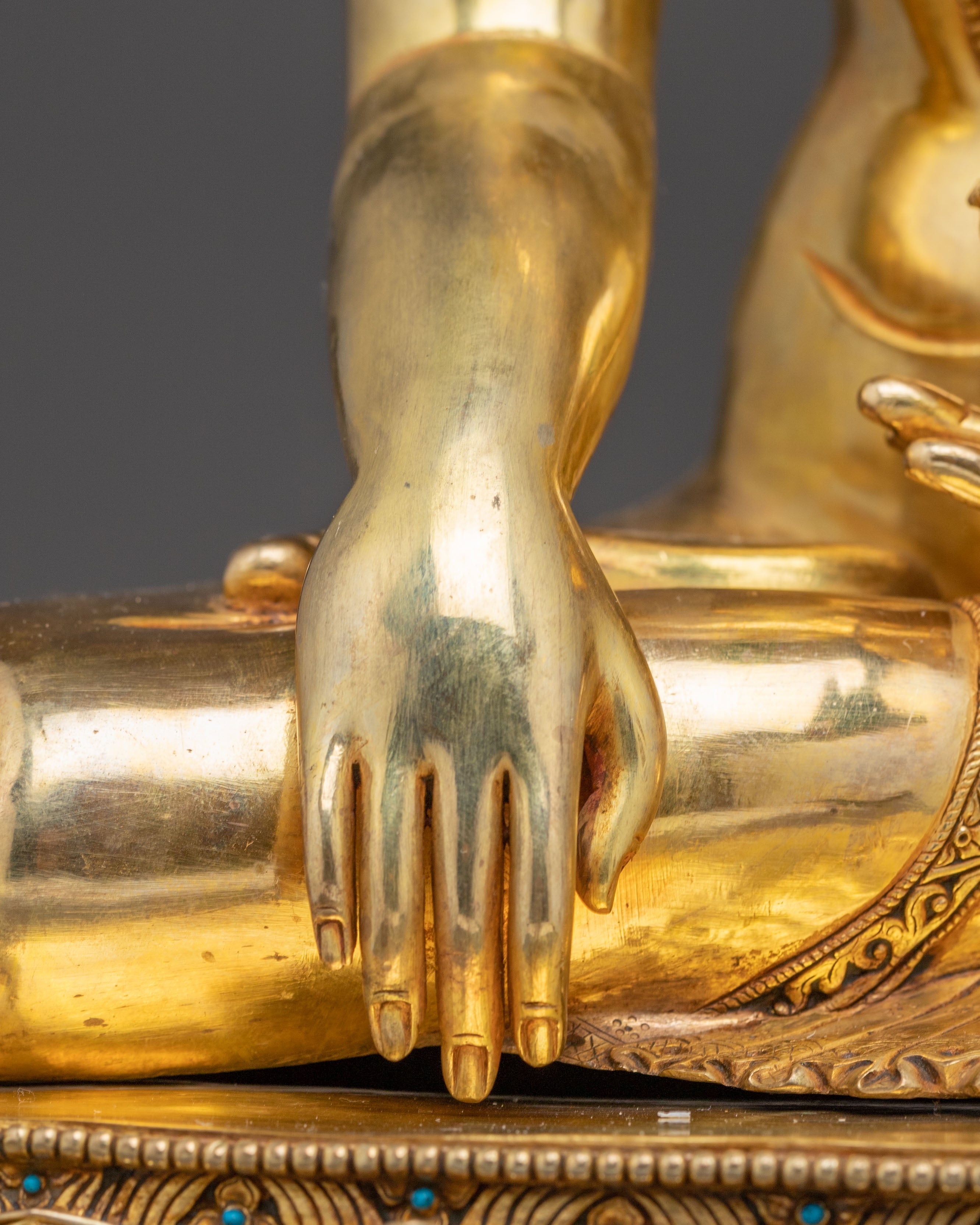Meditation Shakyamuni Buddha Statue - 24K Gold Gilded