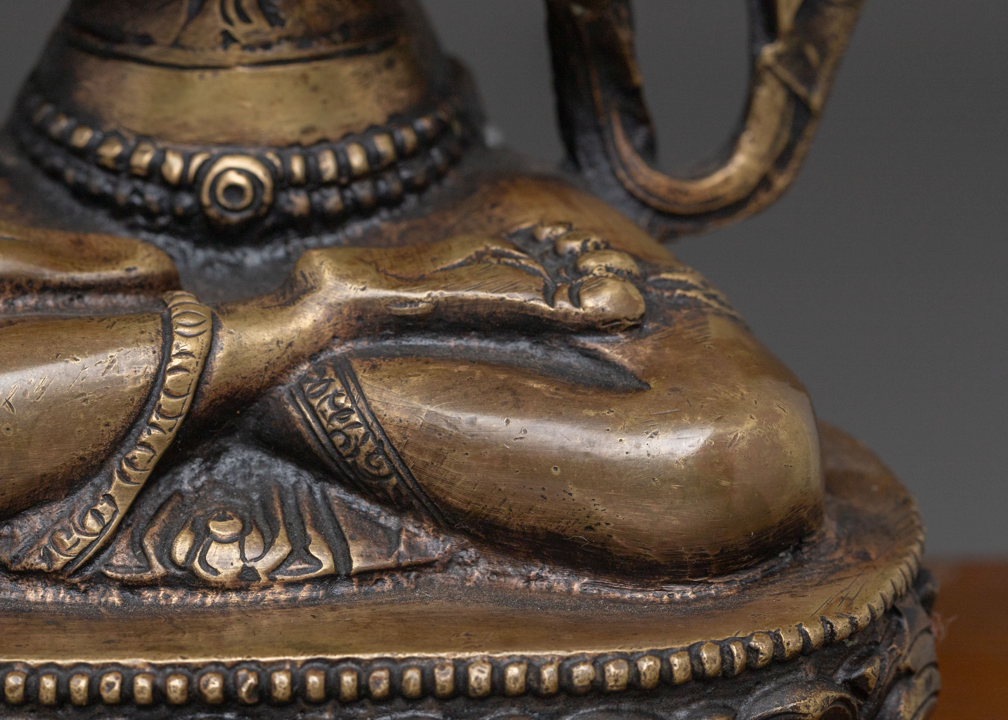 Chenrezig Statue on Throne | Spiritual Figure