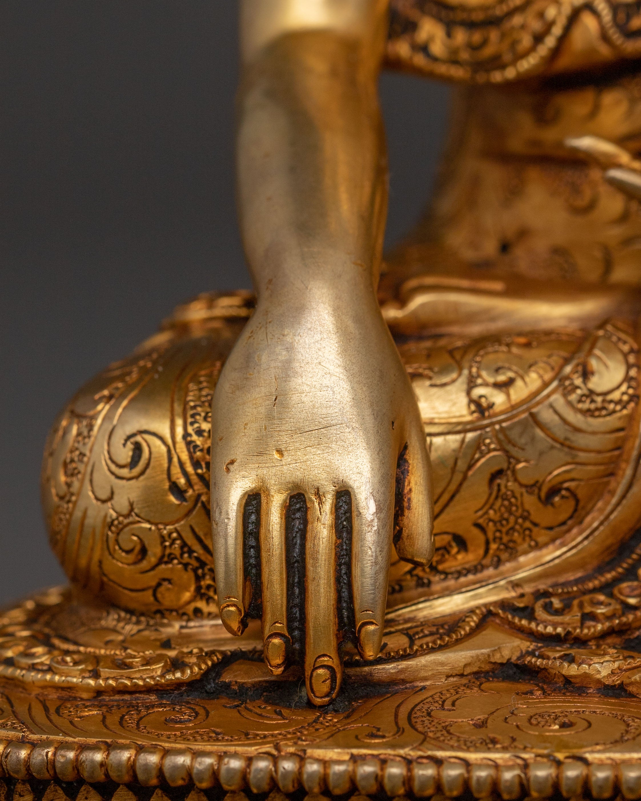 Shakyamuni Buddha Statue: 24K Gold Gilded Copper Rupa