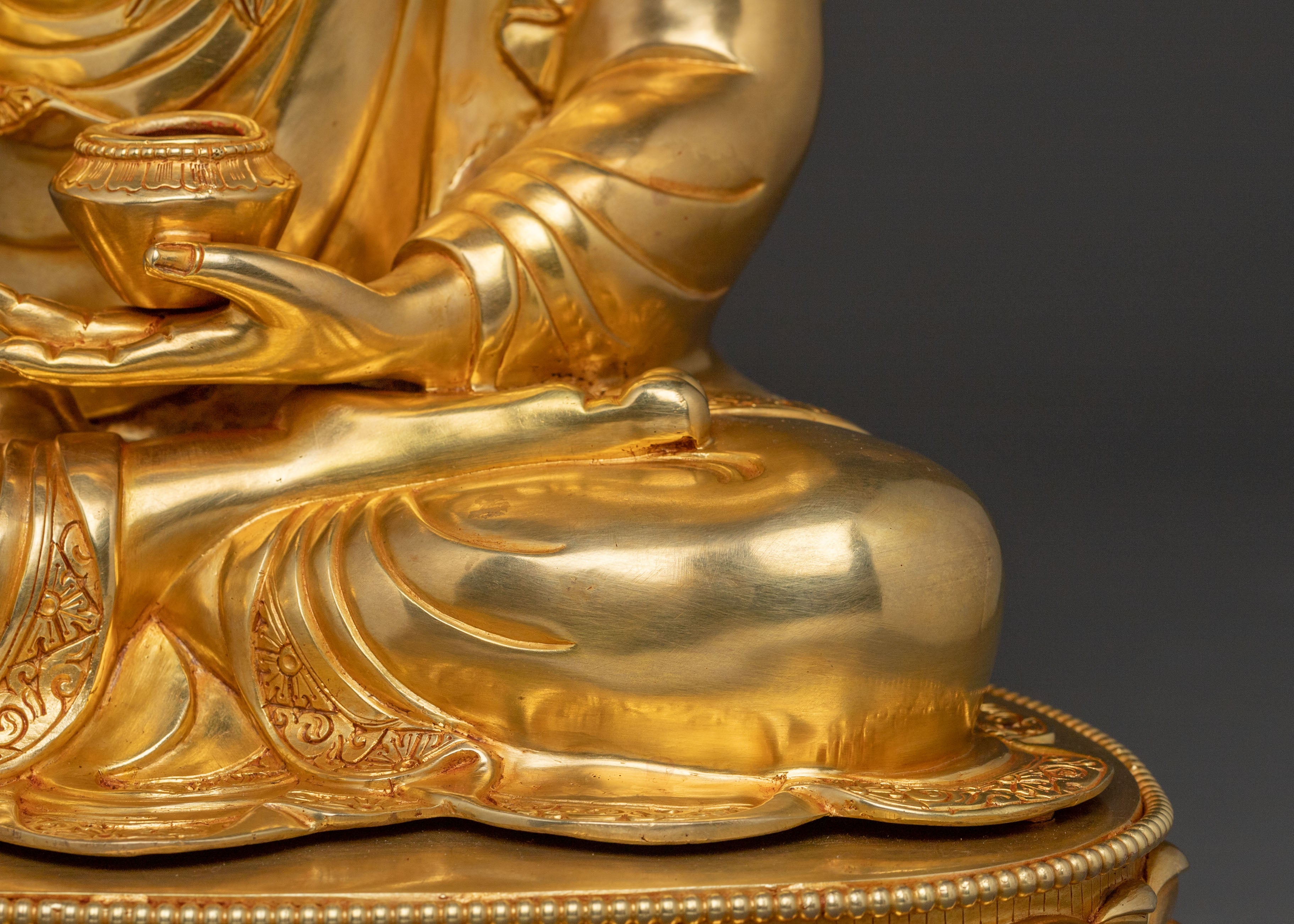 Shakyamuni Buddha Statue | 24K Gold Gilded Figure