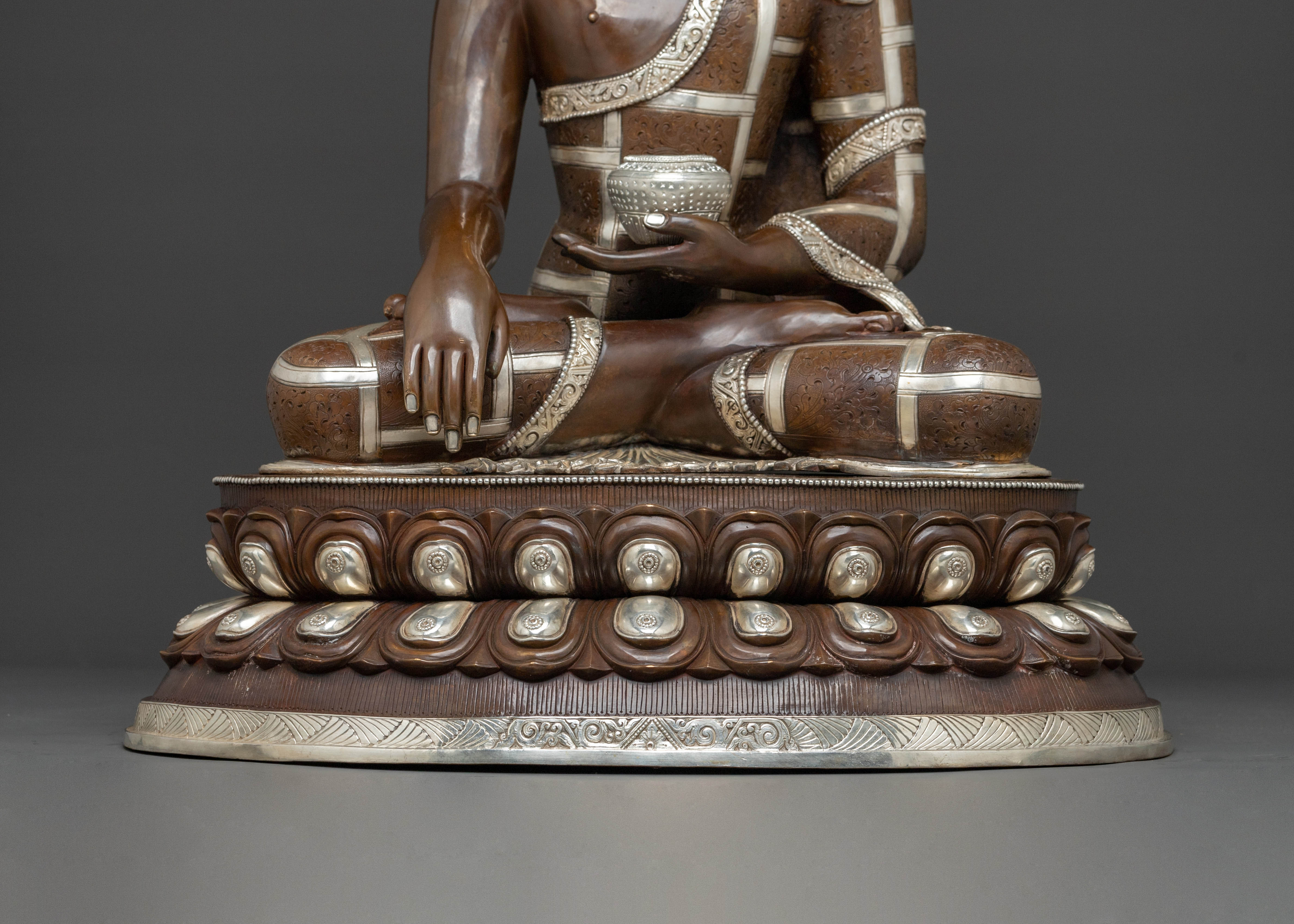 Shakyamuni Buddha: Monastic Golden Figurine