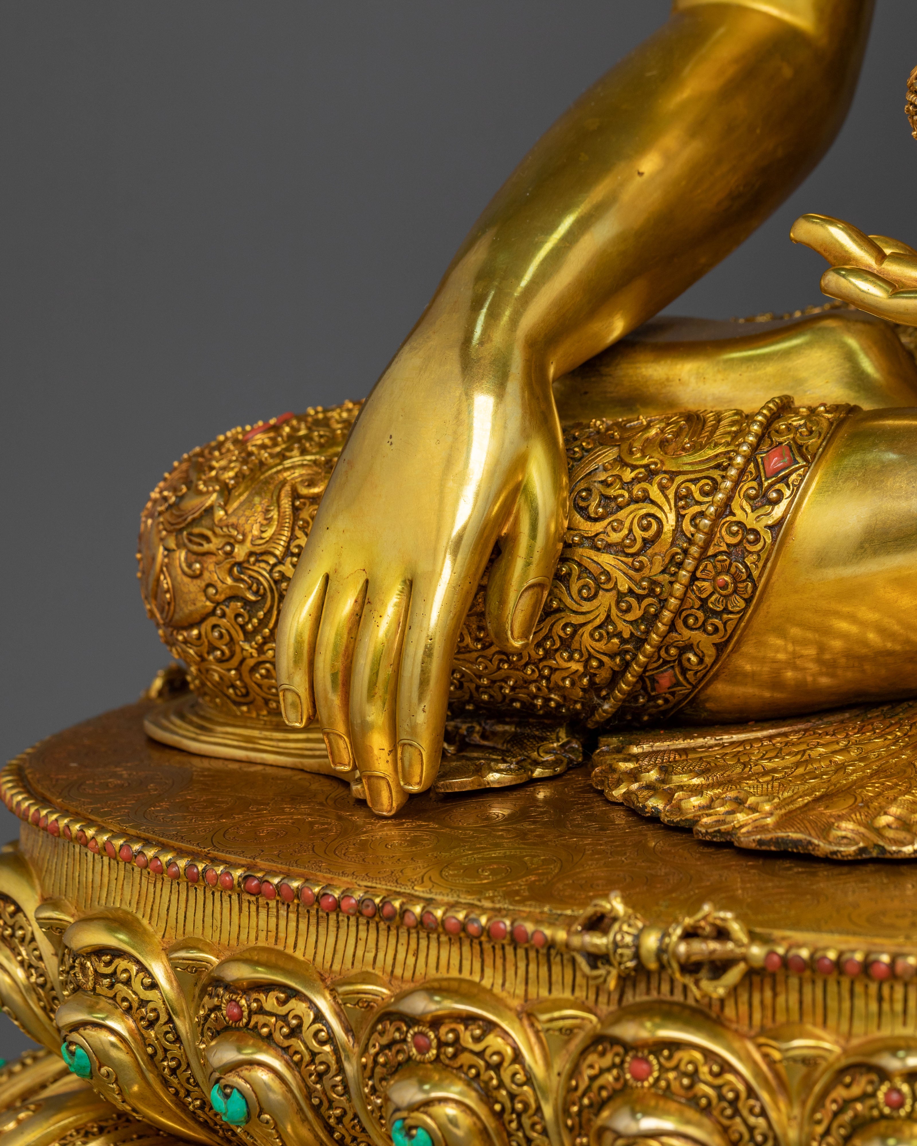 Shakyamuni Buddha Golden Statue for Buddhist Shrine