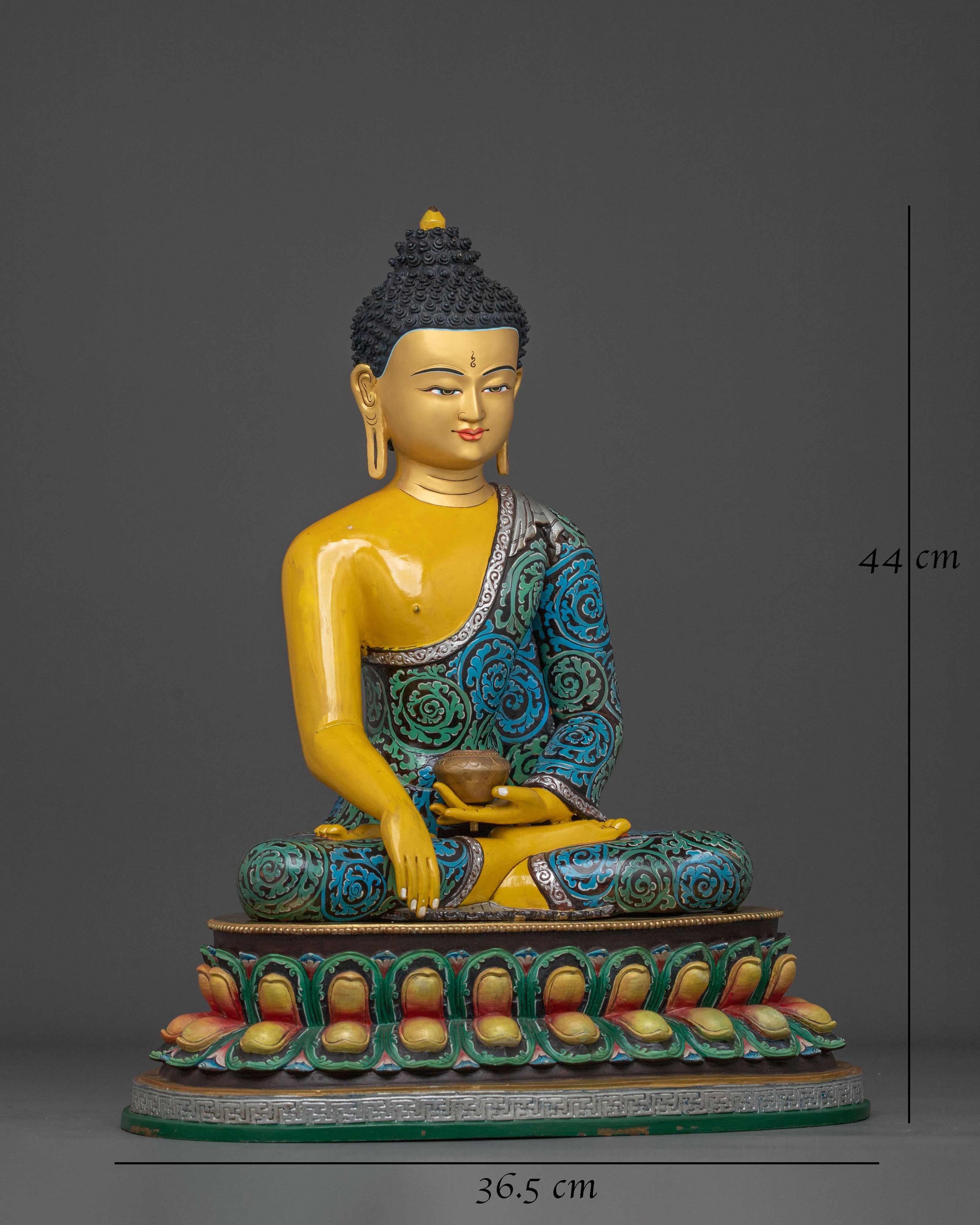 The Traditional Shakyamuni Buddha Statue in 24K Gold Gilded